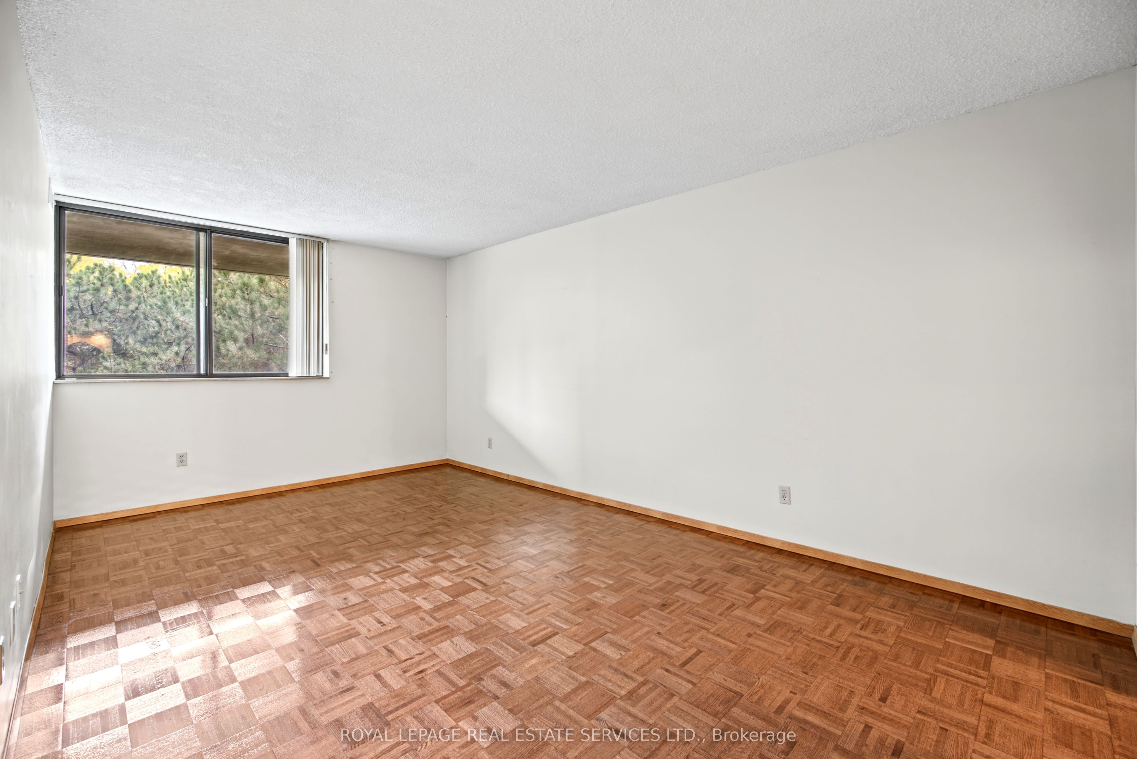 40 Baif Boulevard 313 Property Photo 26