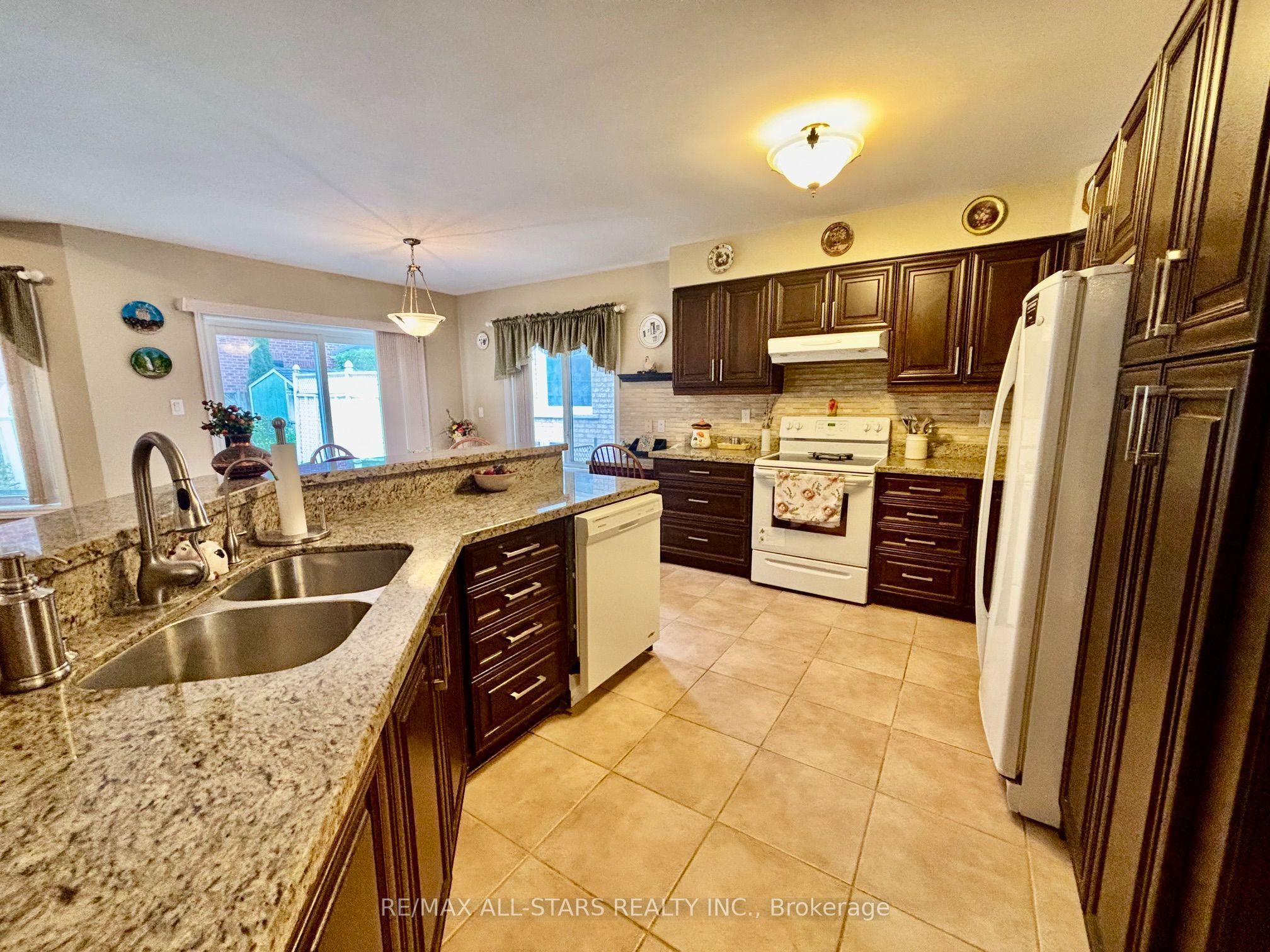 87 Lori Avenue Property Photo 12