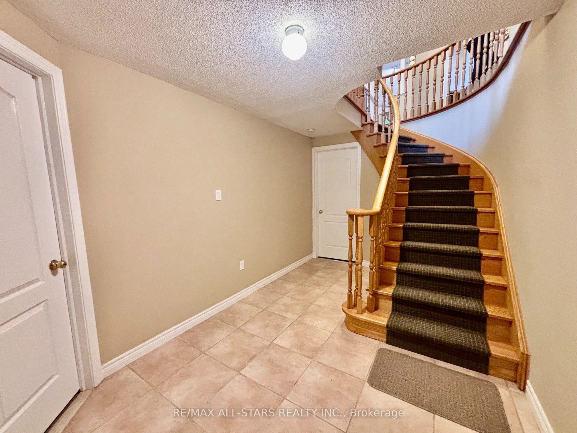 87 Lori Avenue Property Photo 28