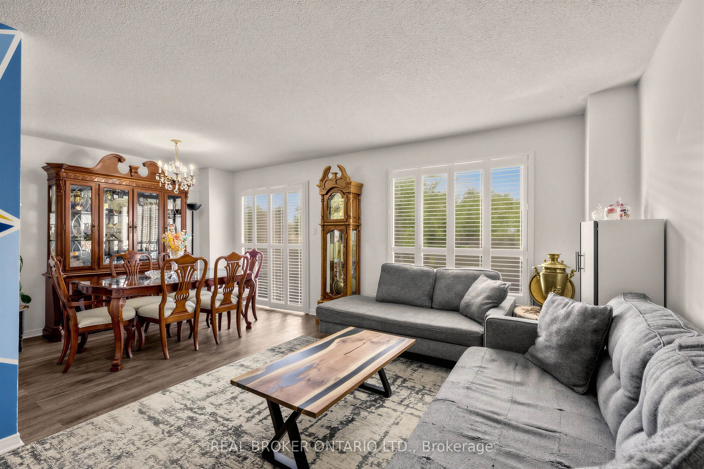26 White Boulevard Property Photo 8