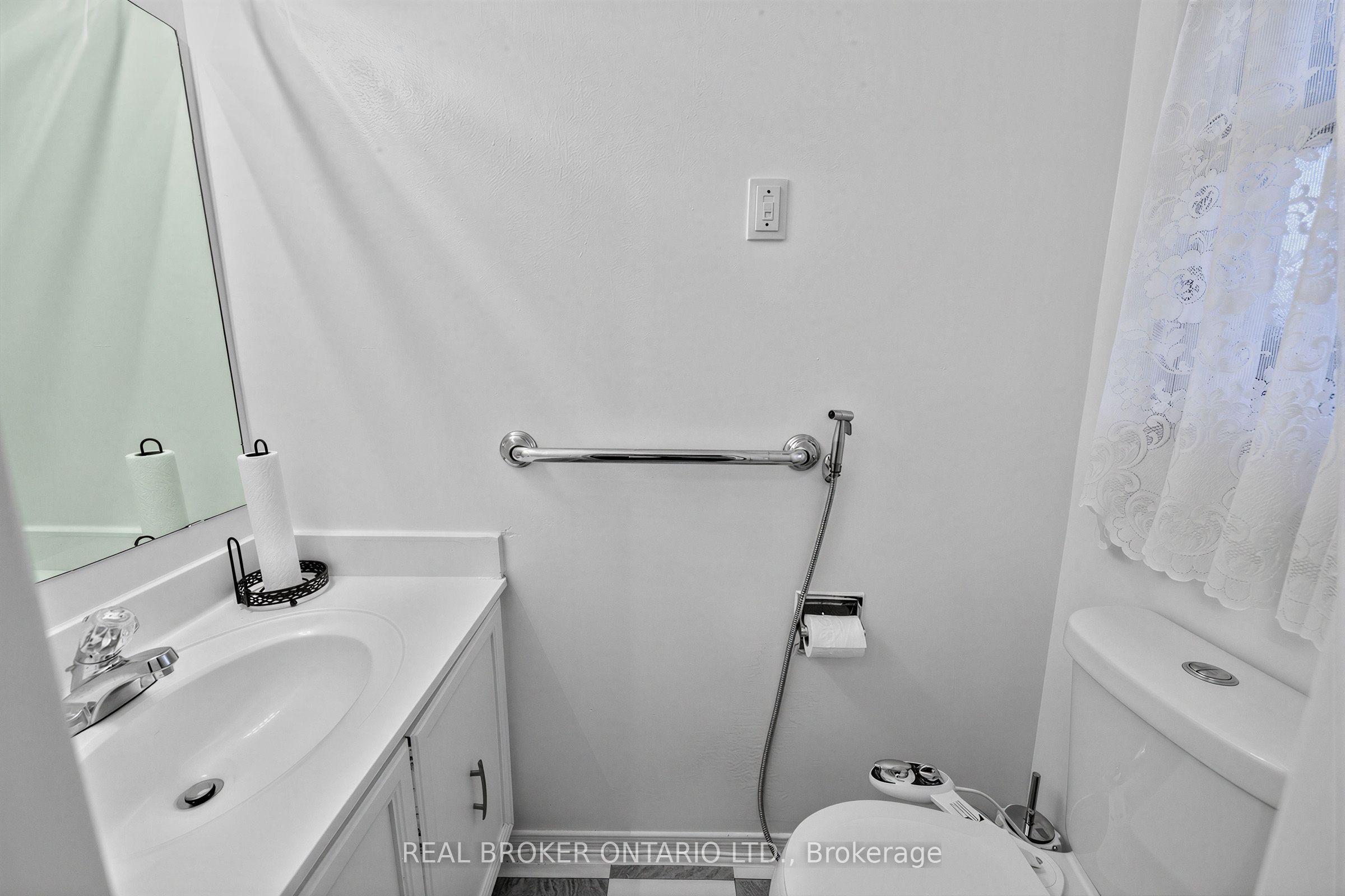26 White Boulevard Property Photo 16