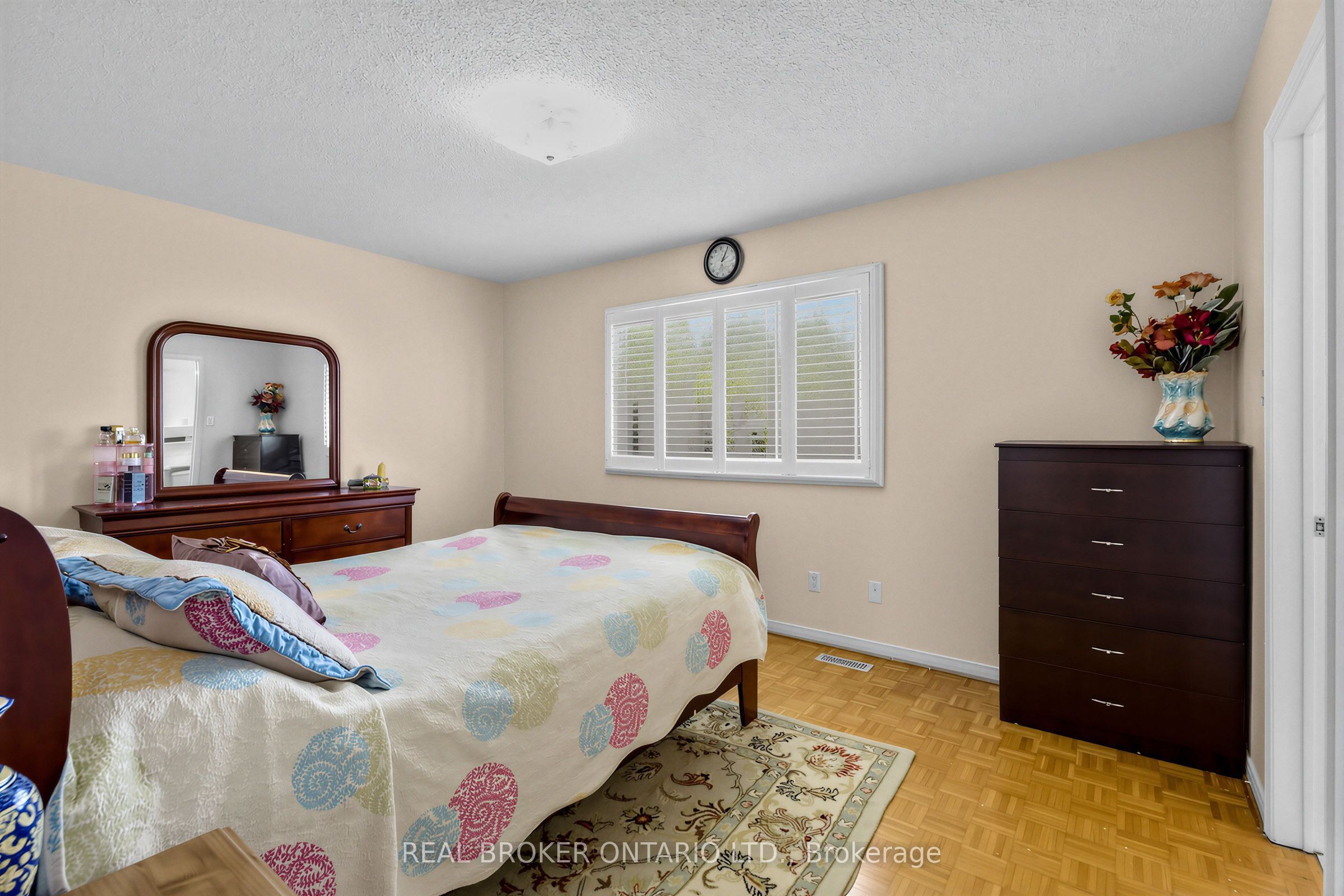26 White Boulevard Property Photo 18