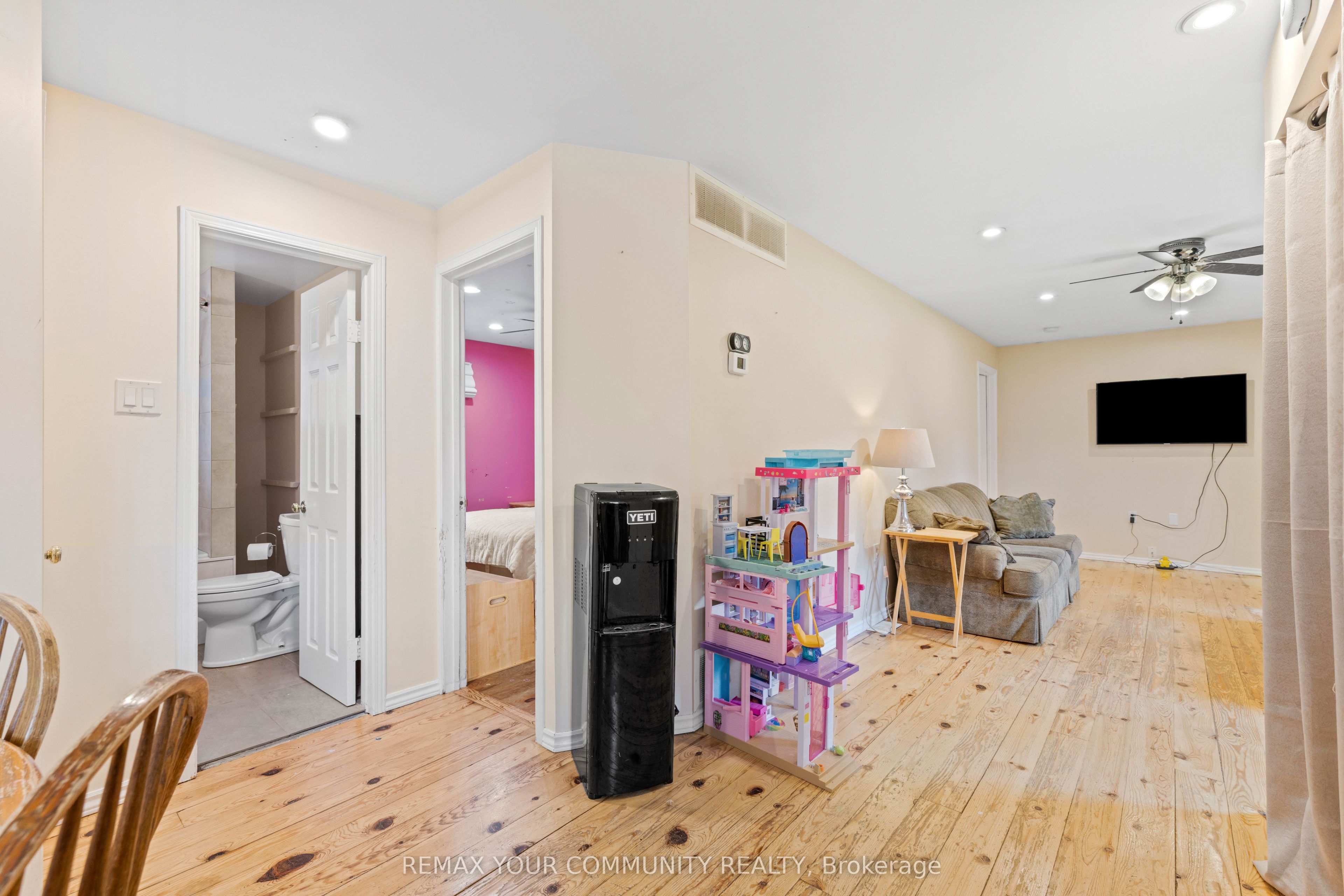 69 Virginia Boulevard Property Photo 10