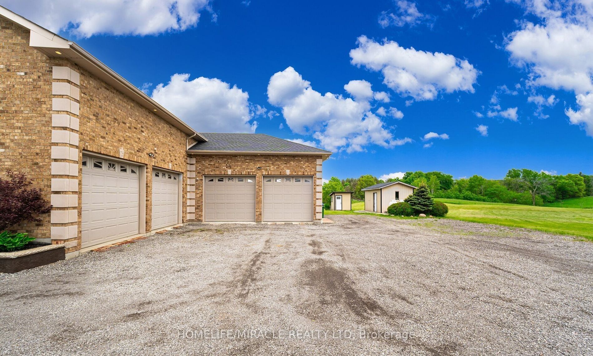 1029 Concession 3 Road Property Photo 3