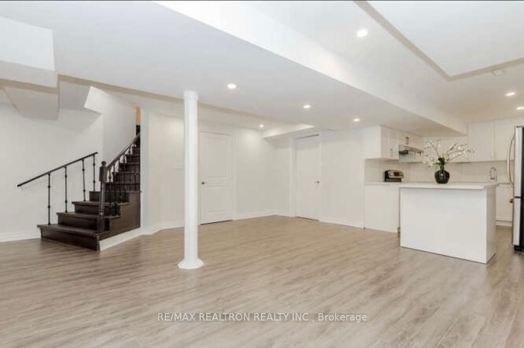 715 Shanahan Boulevard Bsmt Property Photo 3