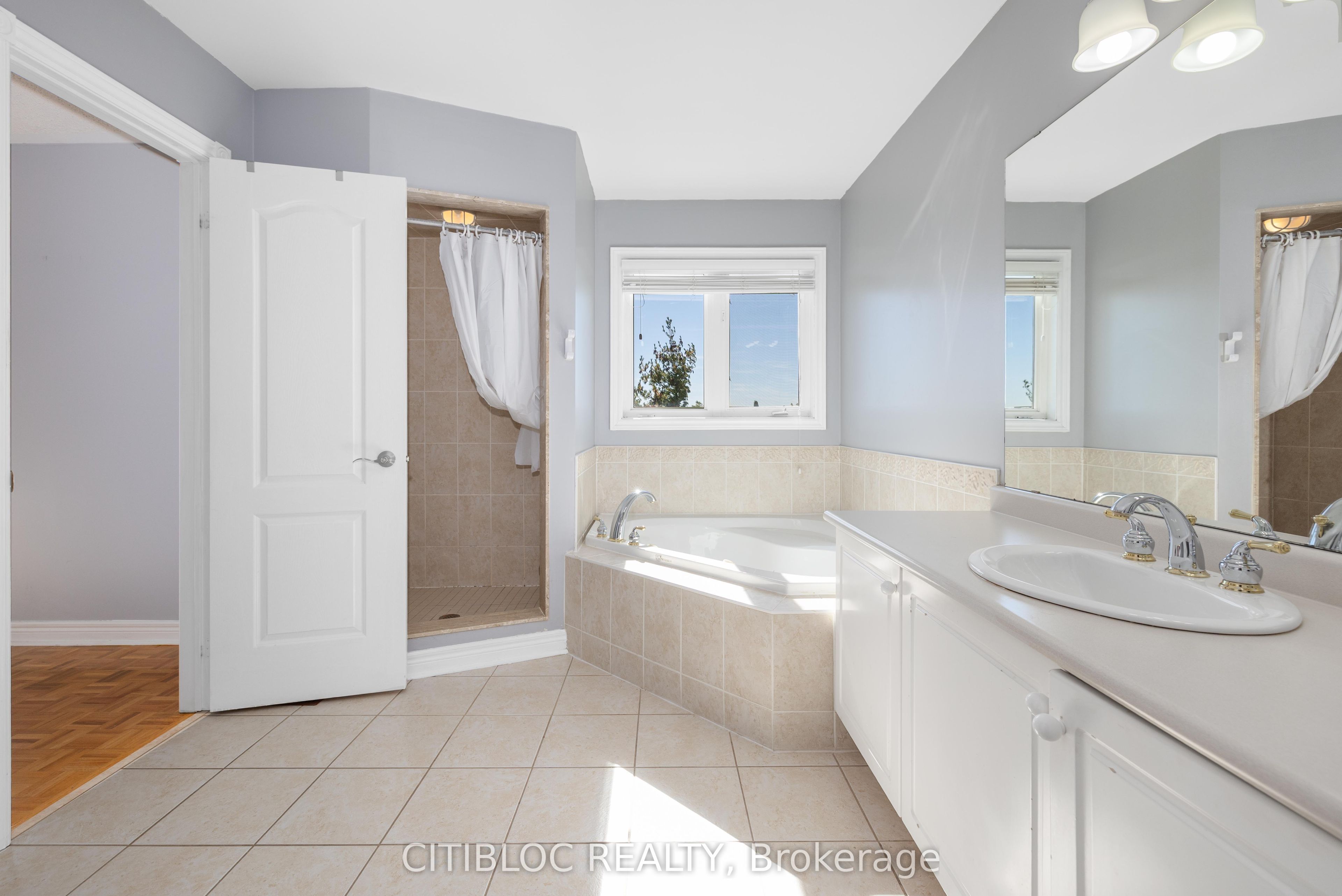 121 Silverado Trail Property Photo 23