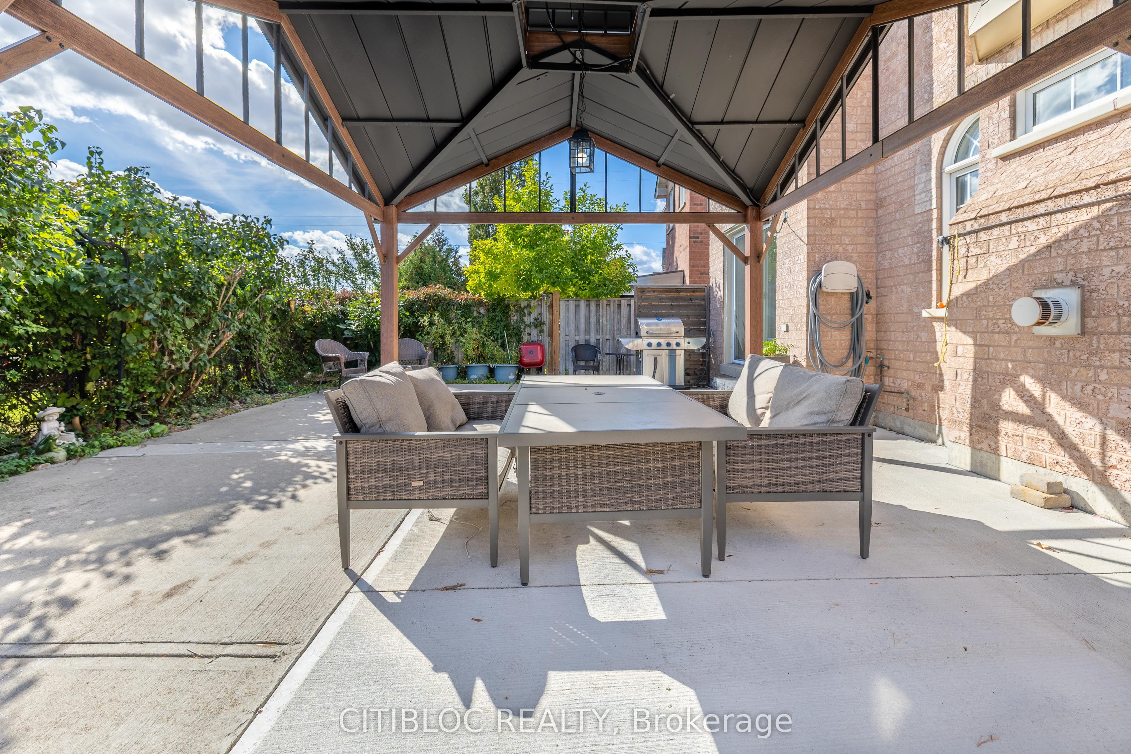 121 Silverado Trail Property Photo 45