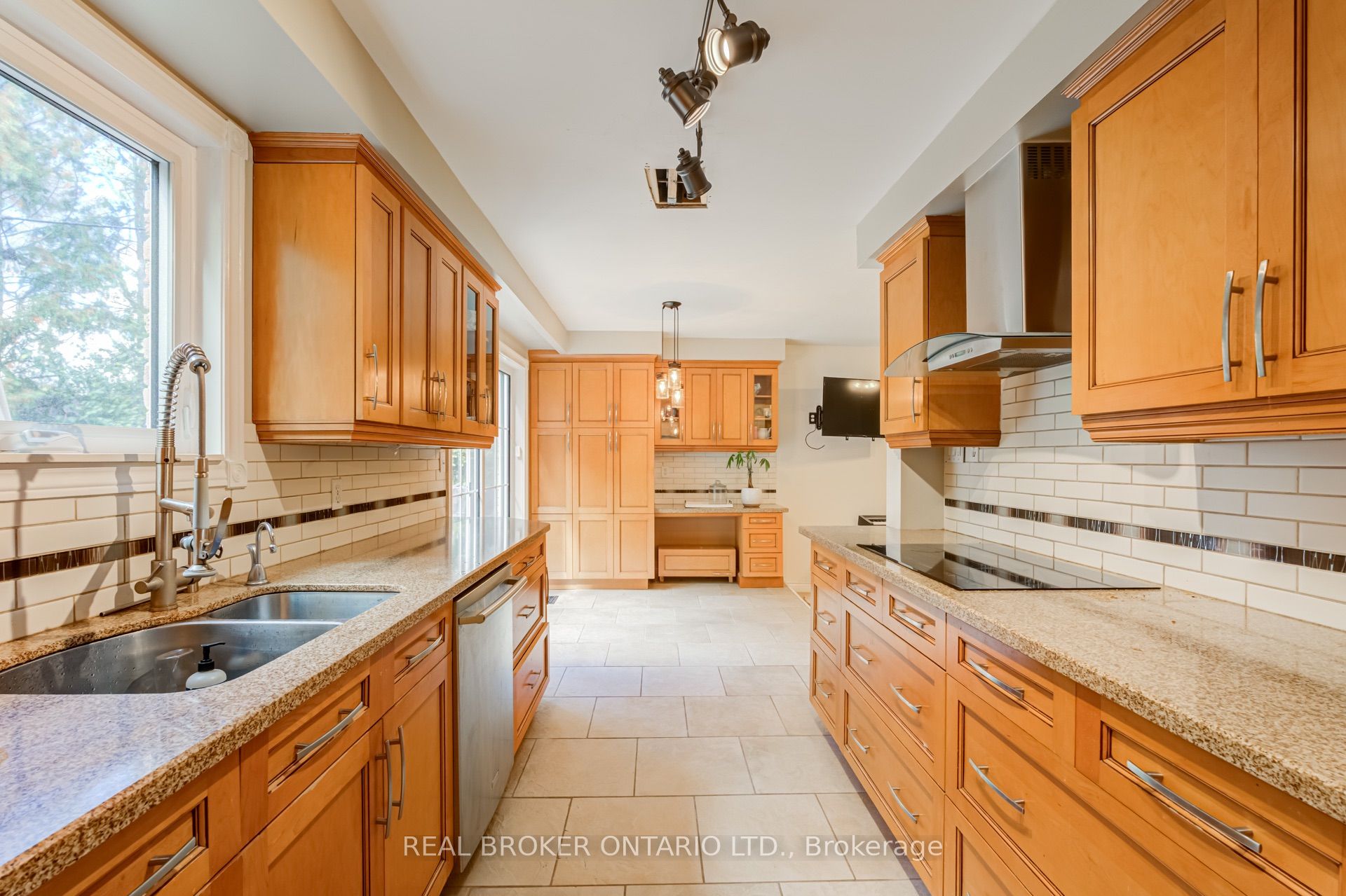 96 Rutledge Avenue Property Photo 21