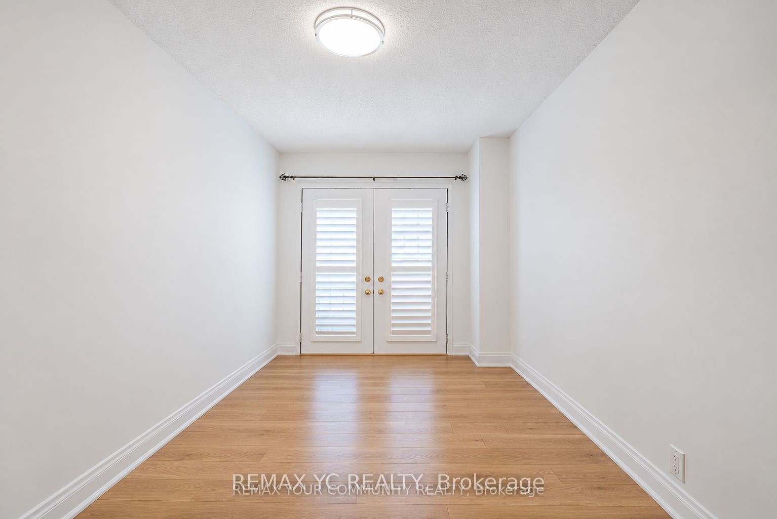 140 Laramie Crescent R1 Property Photo 7