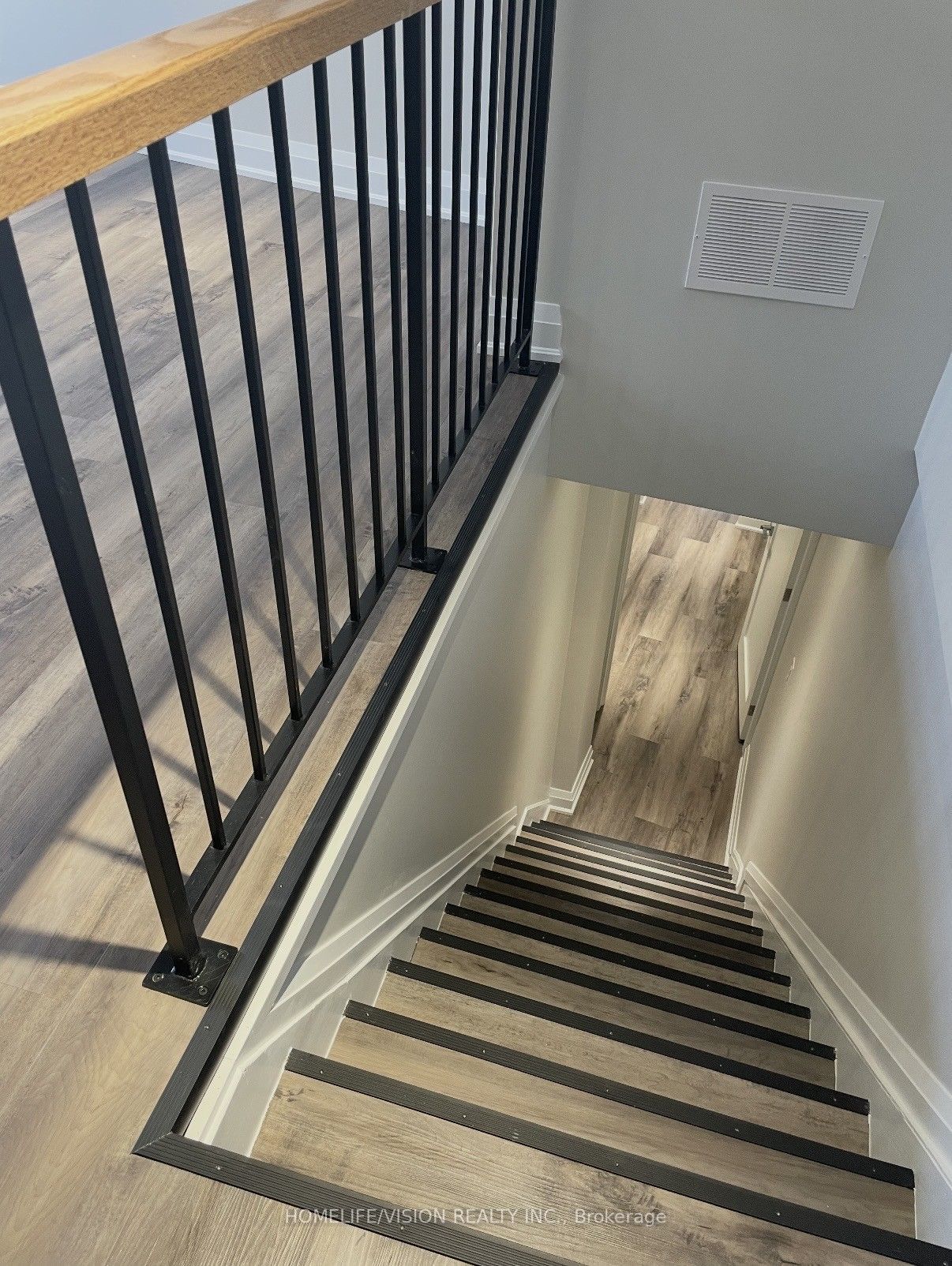 6273 Yonge Street Property Photo 8