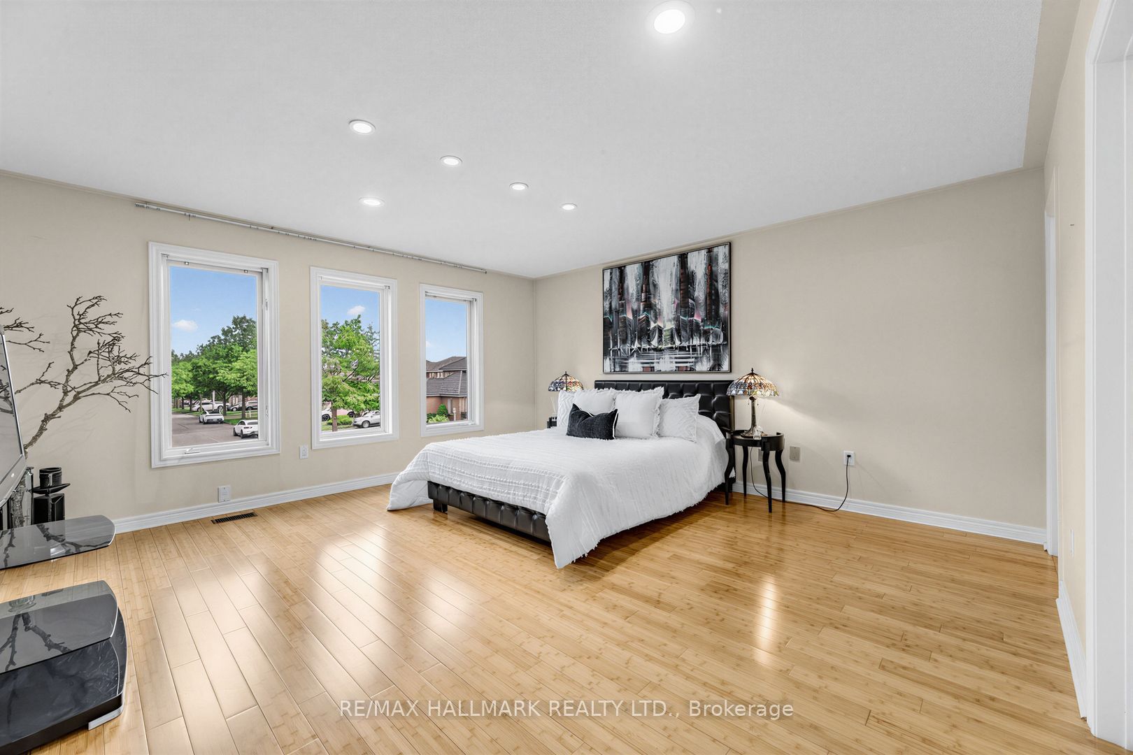 106 Larratt Lane Property Photo 36