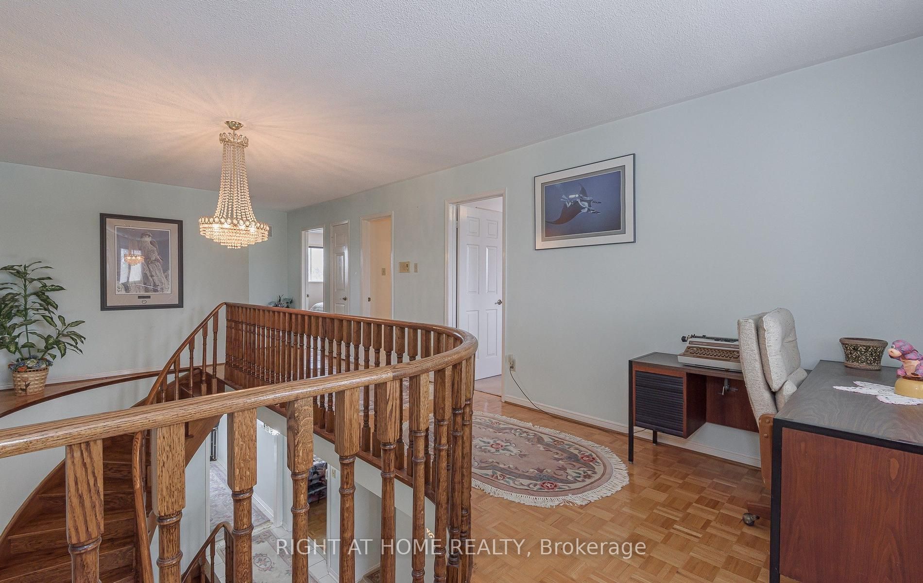 19 Western Skies Court Property Photo 19