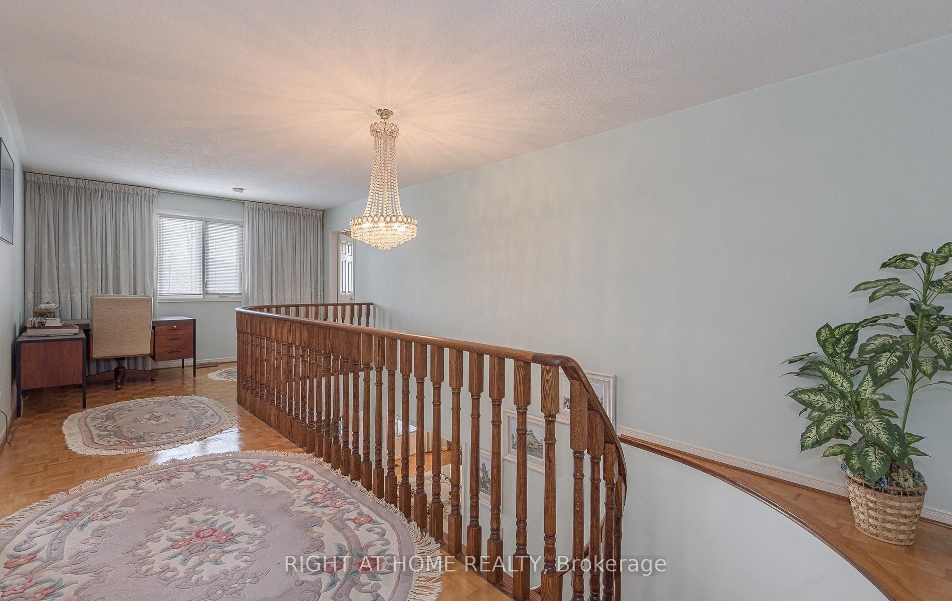 19 Western Skies Court Property Photo 20