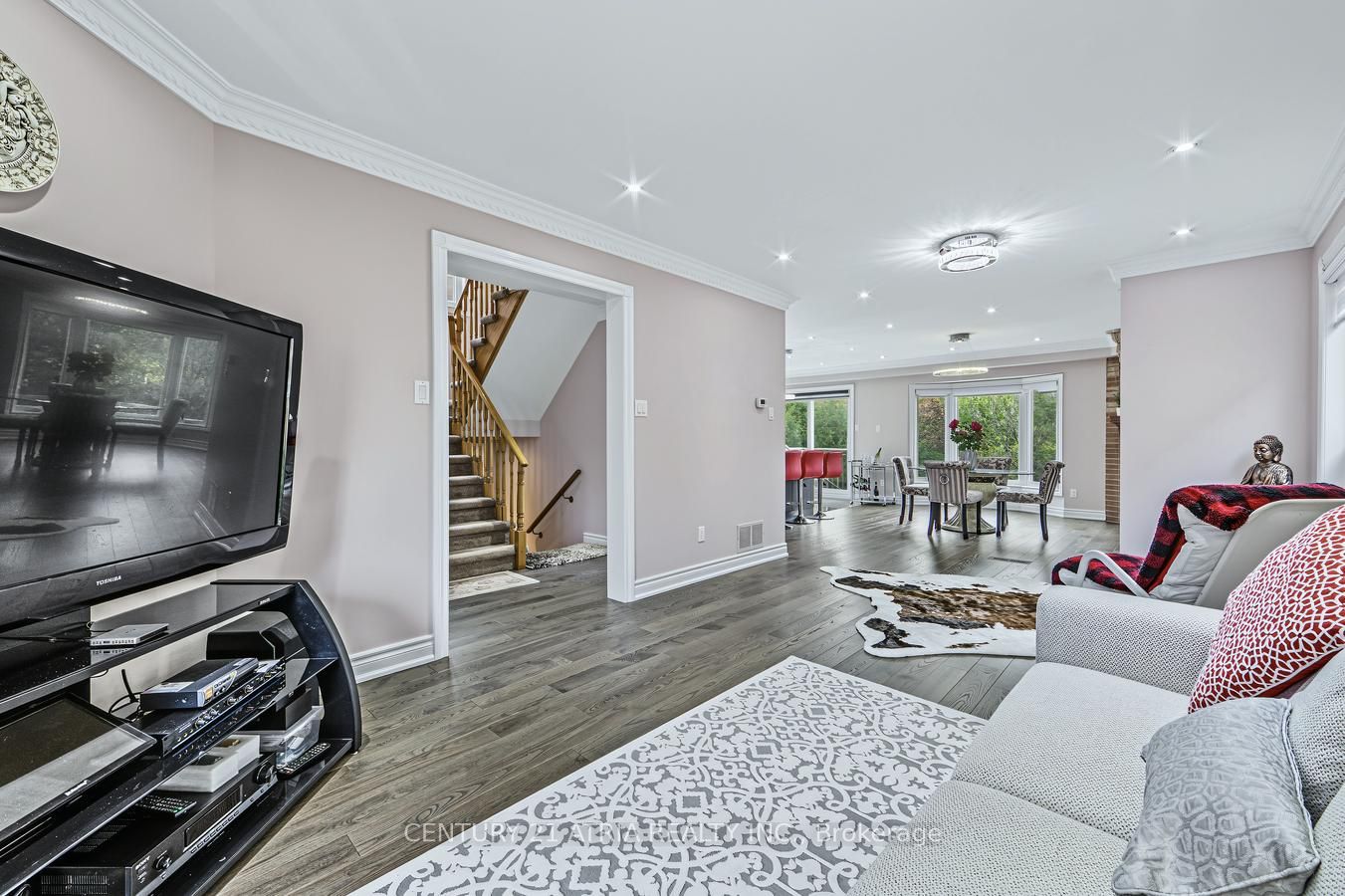 39 Chiswick Crescent Property Photo 6