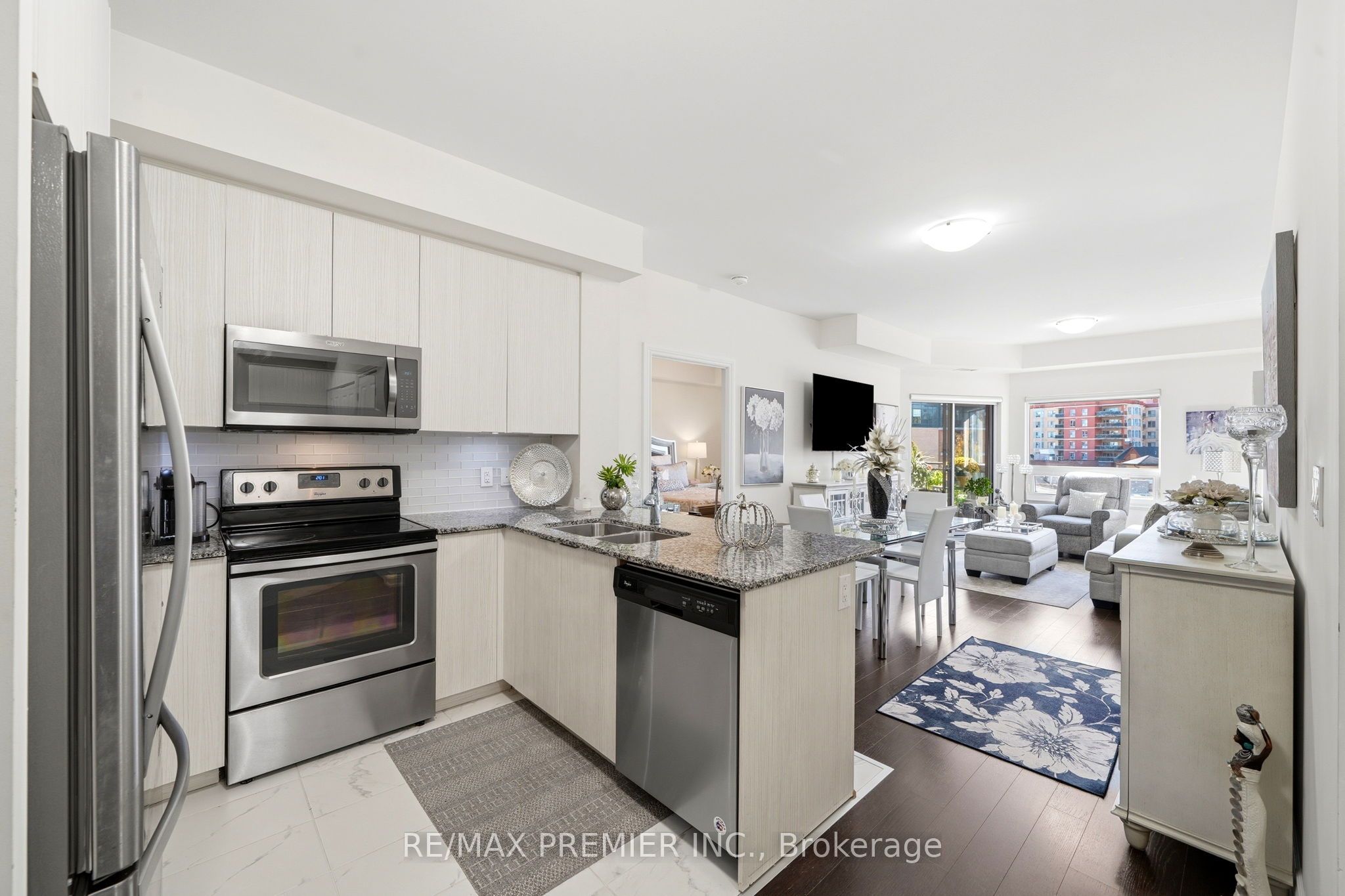 86 Woodbridge Avenue 303 Property Photo 11