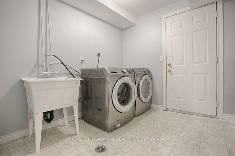 813 Stonehaven Avenue Property Photo 25