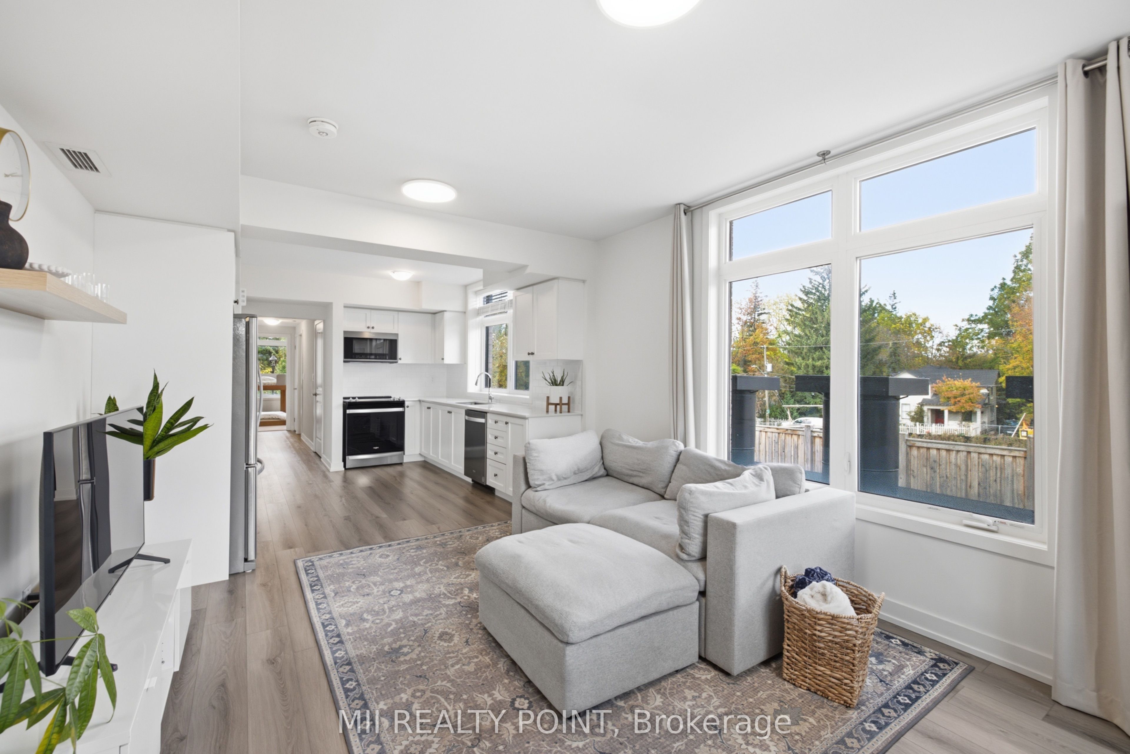 56 Elizabeth Street S 1201 Property Photo 2
