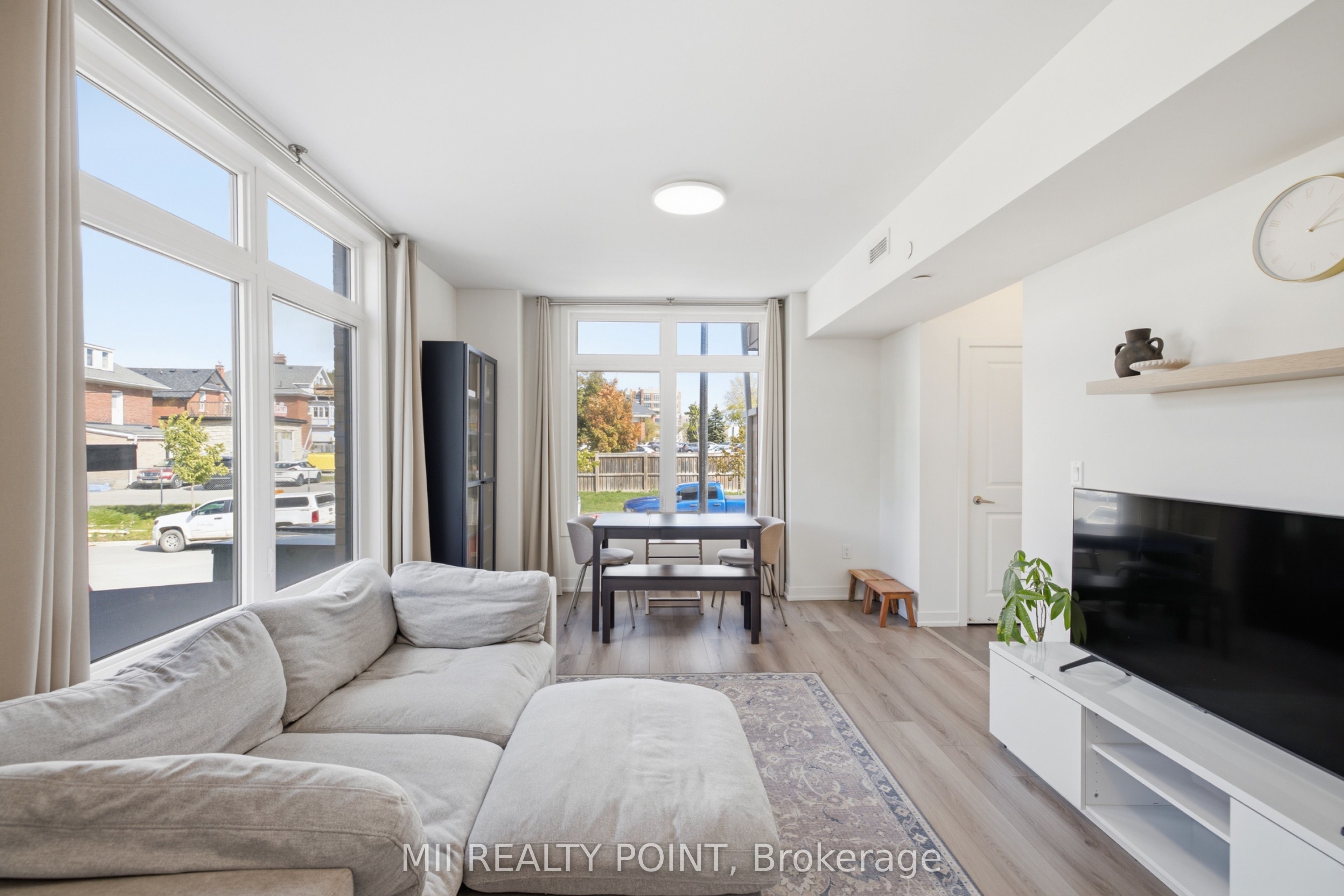 56 Elizabeth Street S 1201 Property Photo 3
