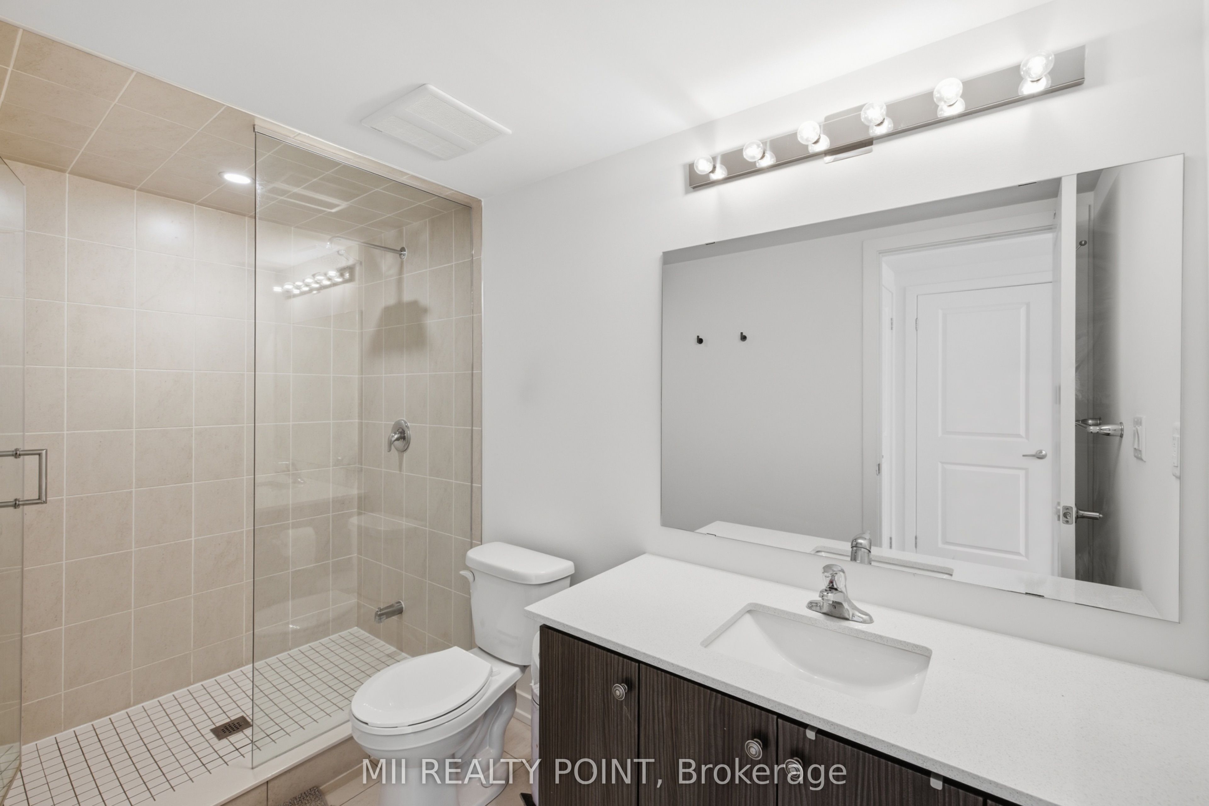 56 Elizabeth Street S 1201 Property Photo 10