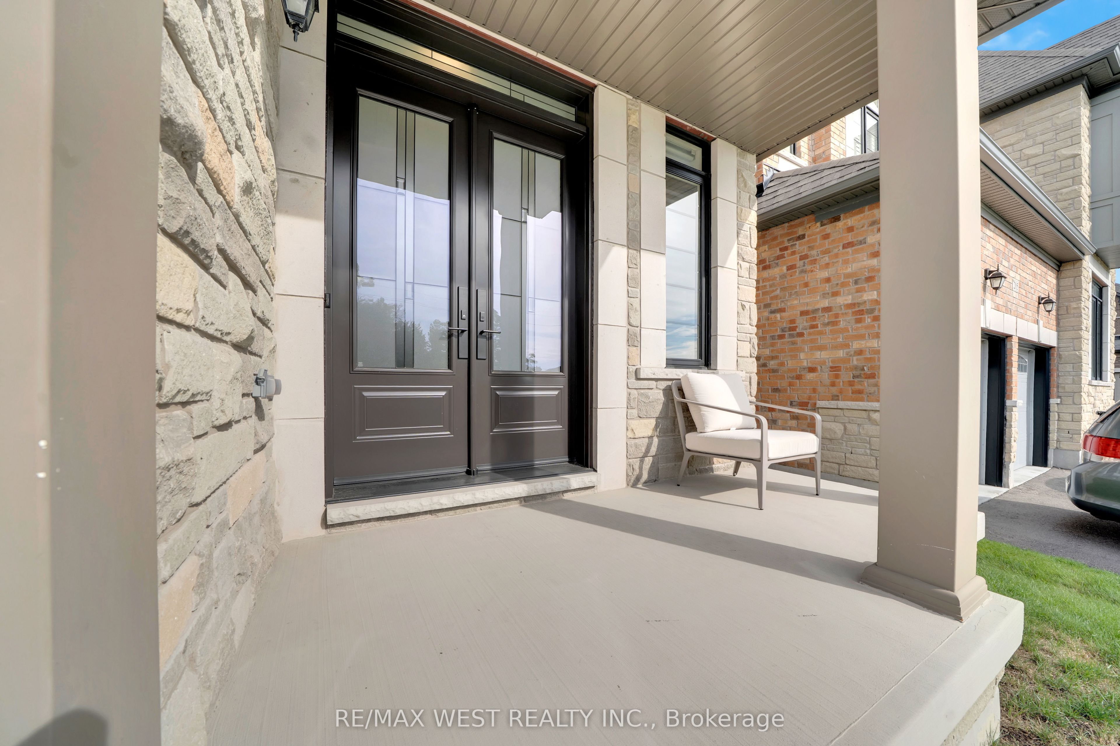201 Bellefond Street Property Photo 3