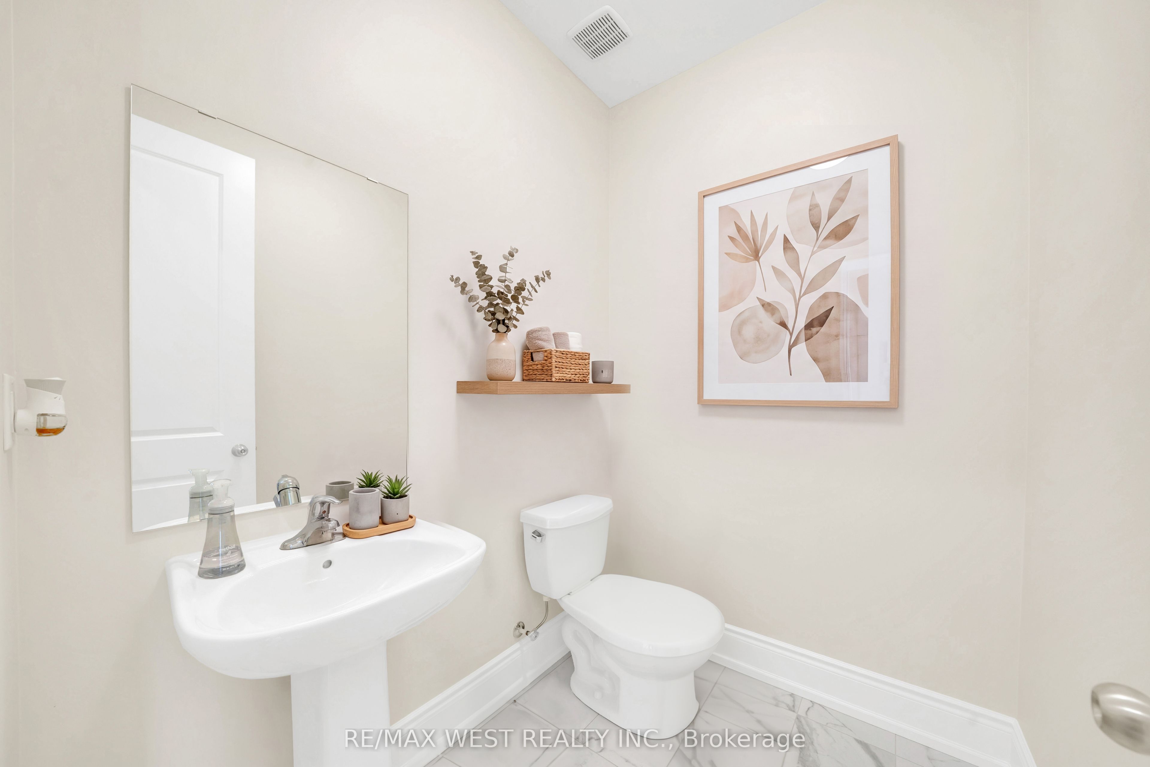 201 Bellefond Street Property Photo 6