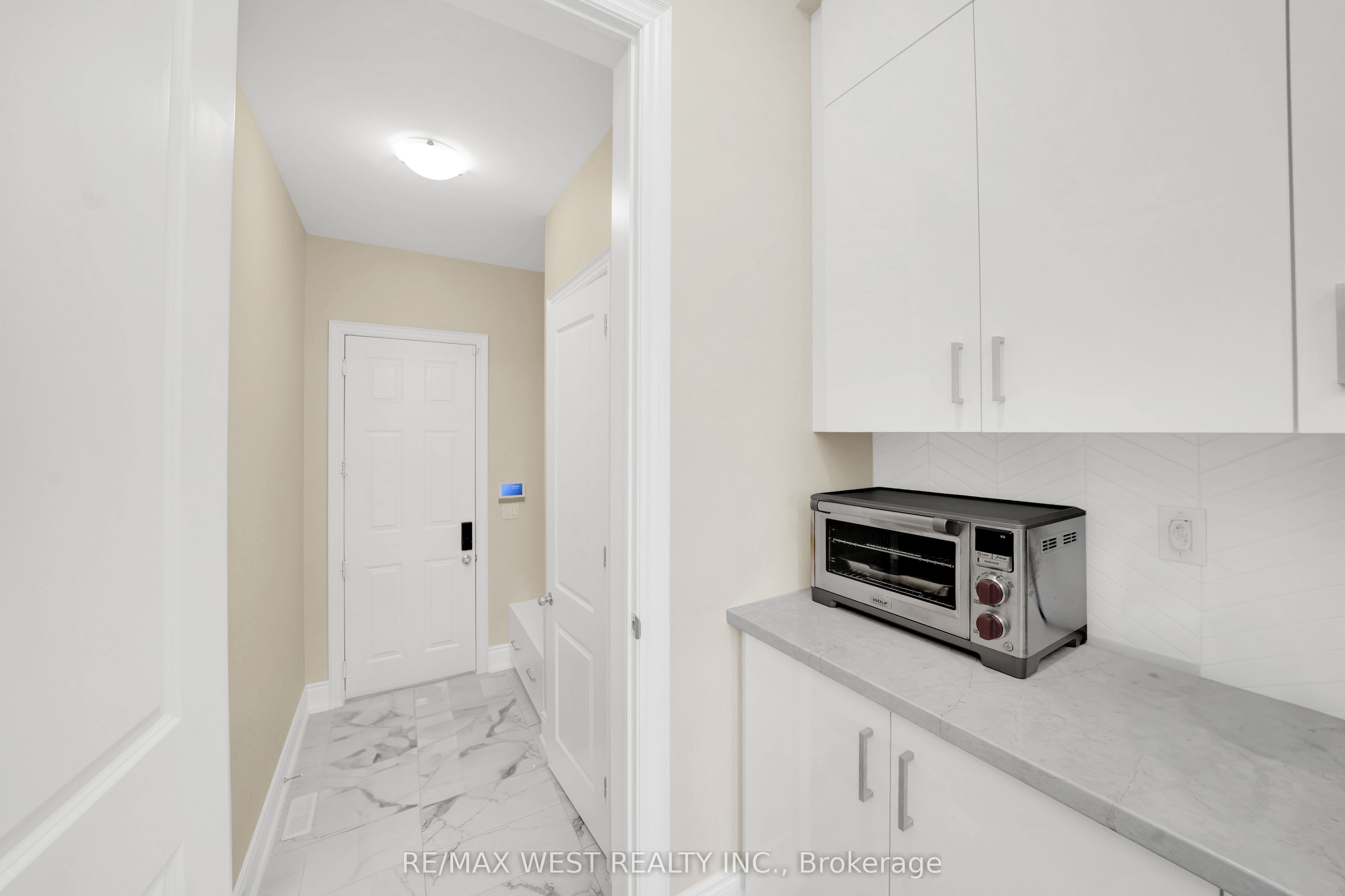 201 Bellefond Street Property Photo 14