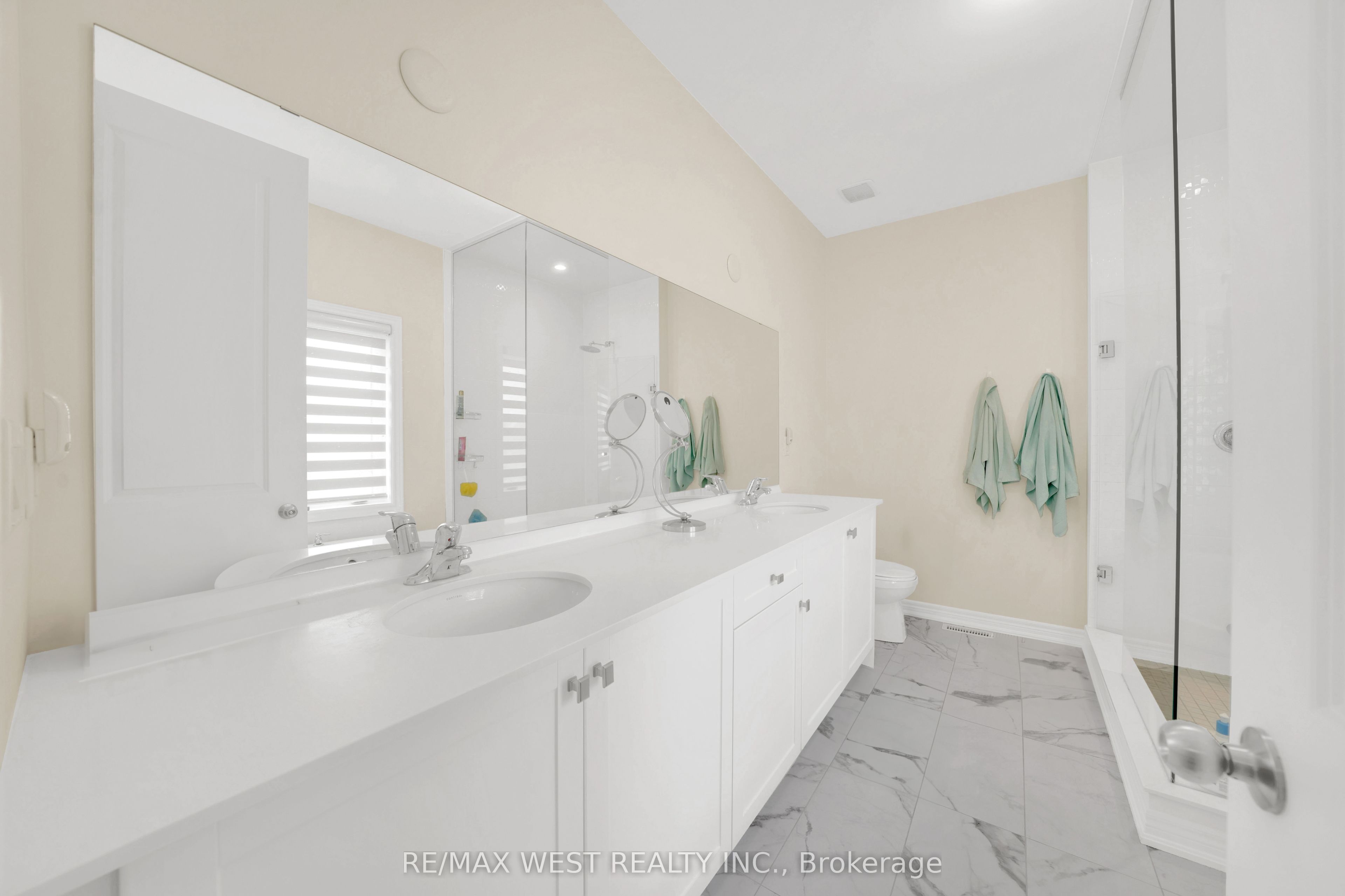 201 Bellefond Street Property Photo 21
