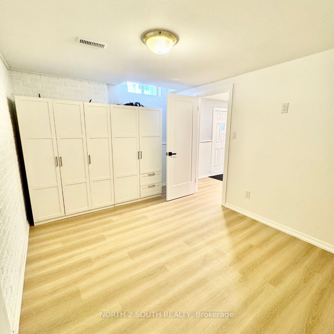 319 Glen Shields Avenue Property Photo 33