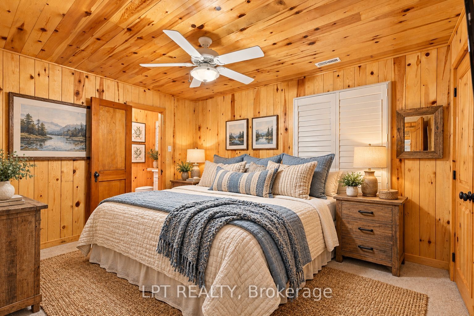 678 Lake Drive E Property Photo 13