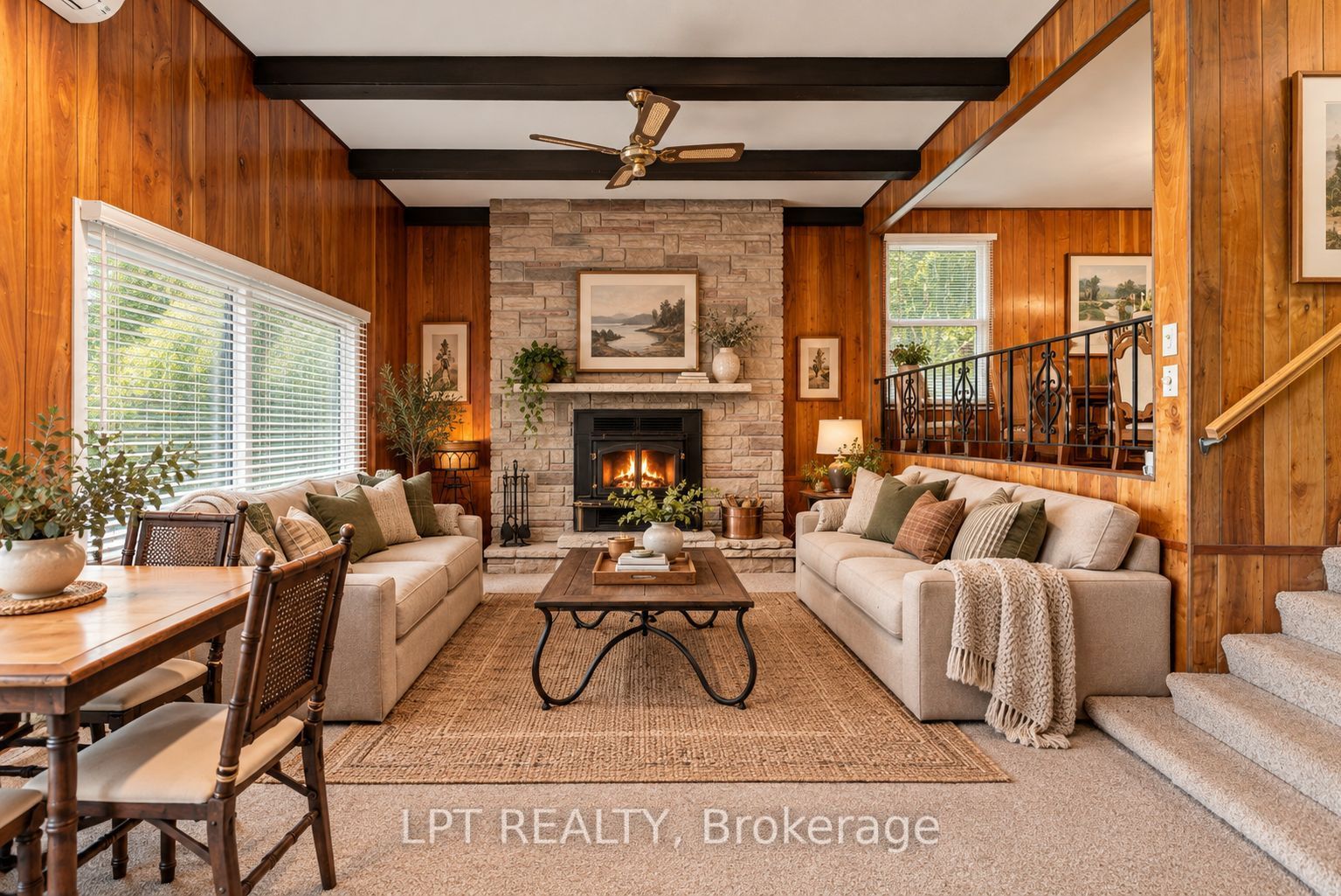 678 Lake Drive E Property Photo 22