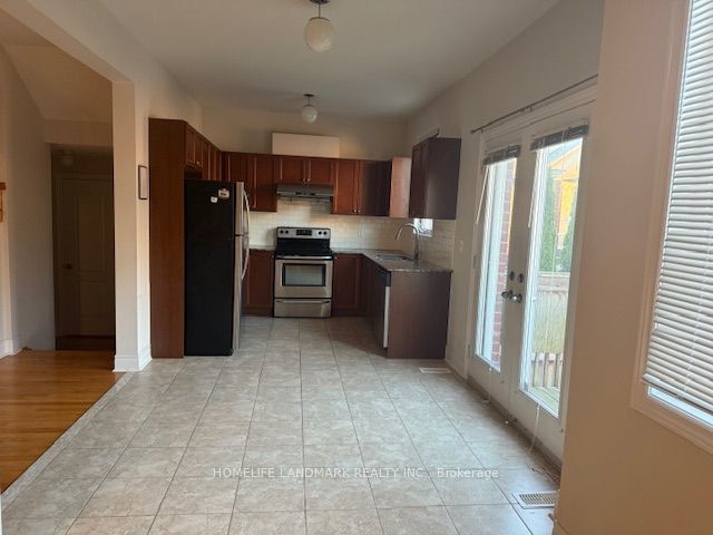 1063 Warby Trail Property Photo 10