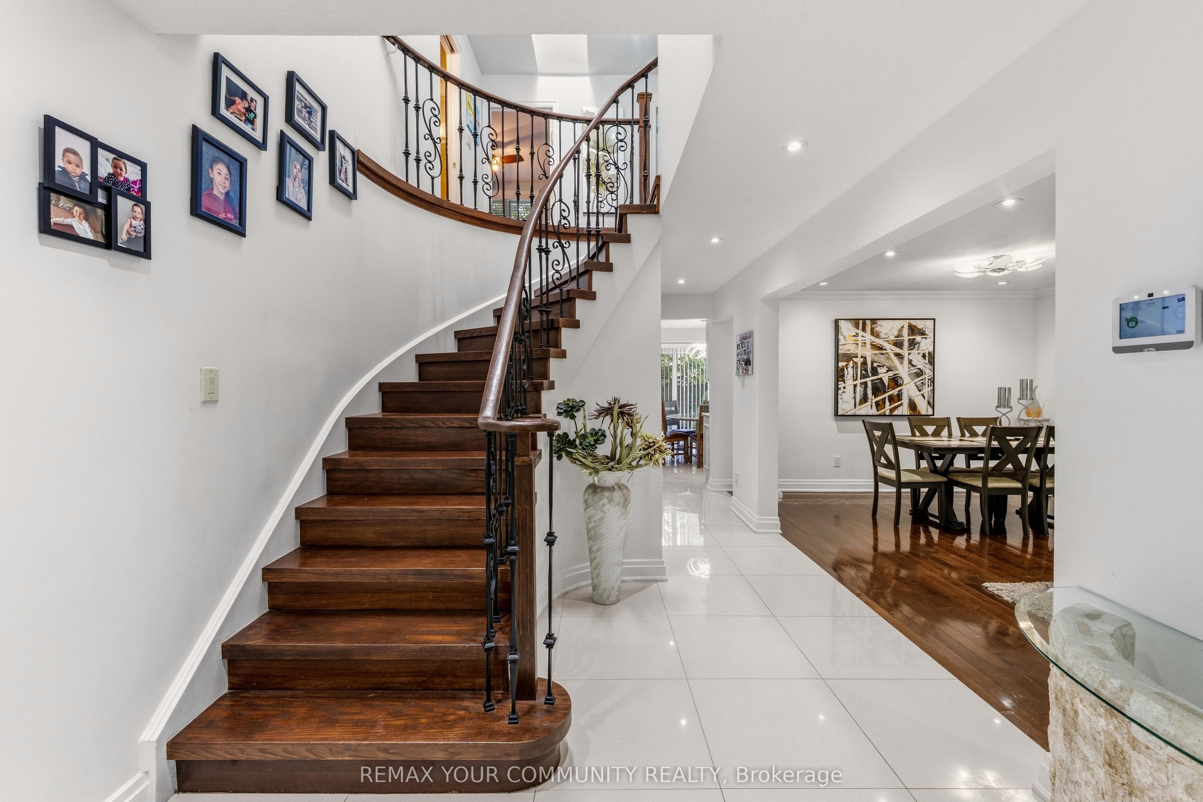171 Rosedale Heights Drive Property Photo 4