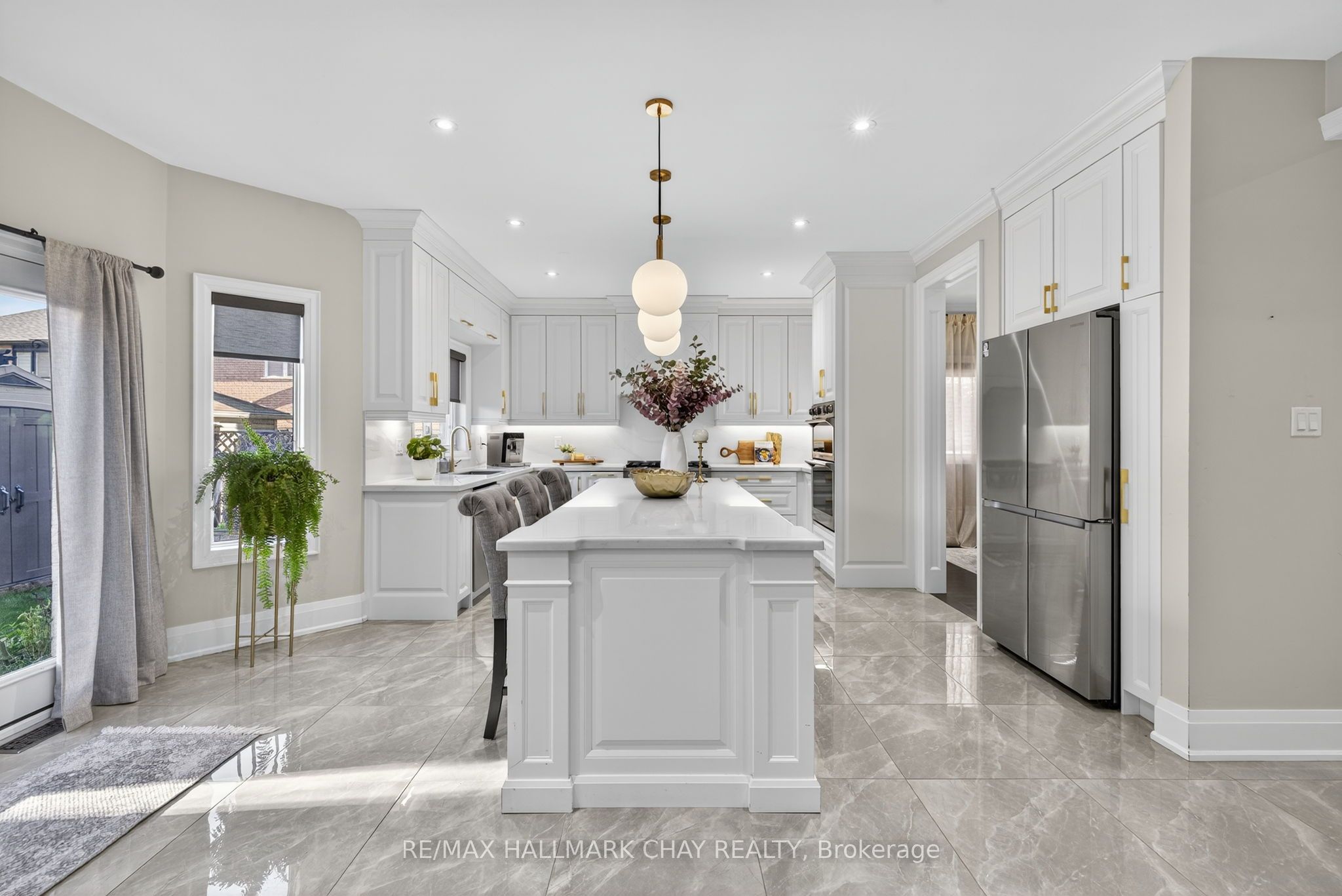 160 Golden Gate Circle Property Photo 7