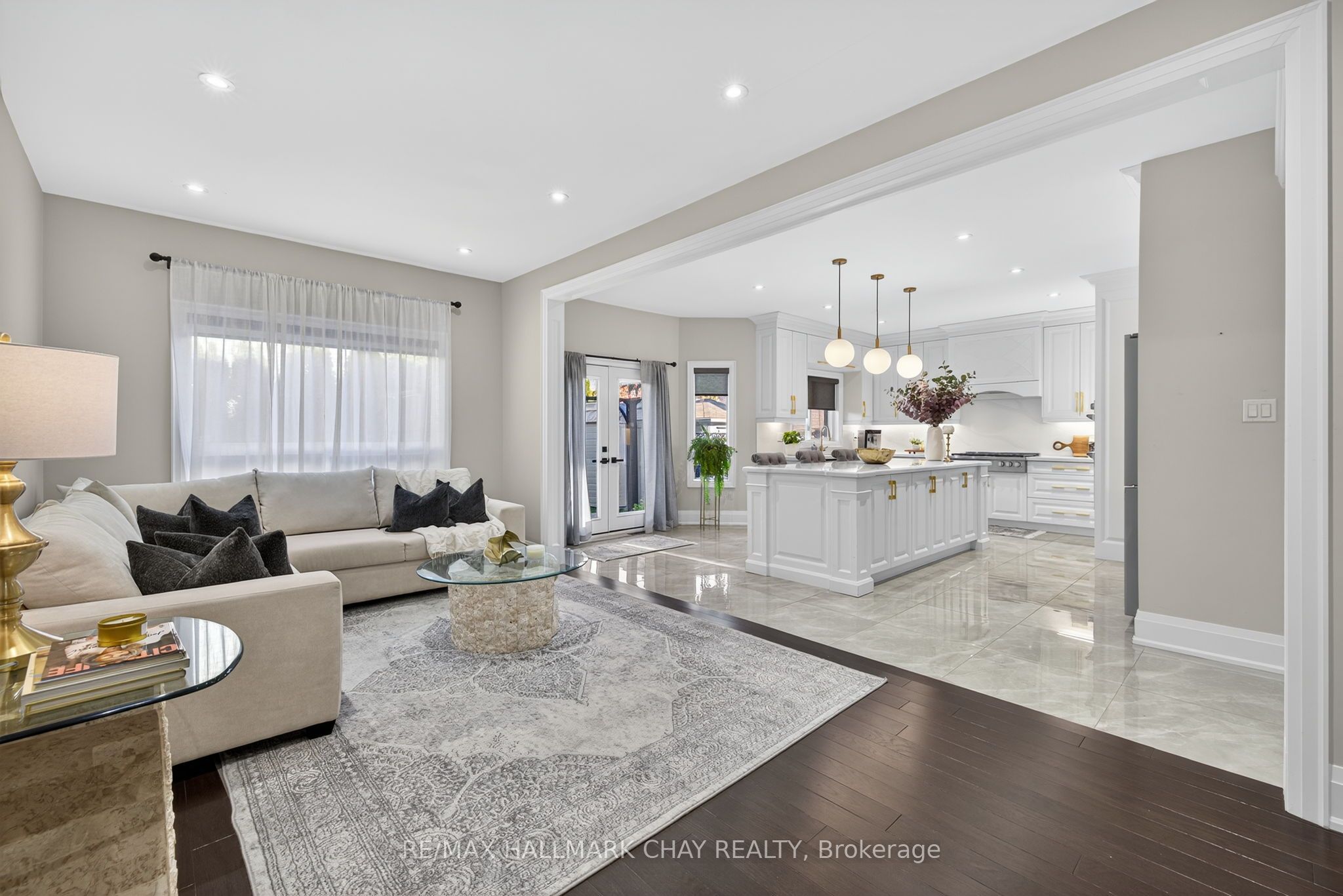 160 Golden Gate Circle Property Photo 12