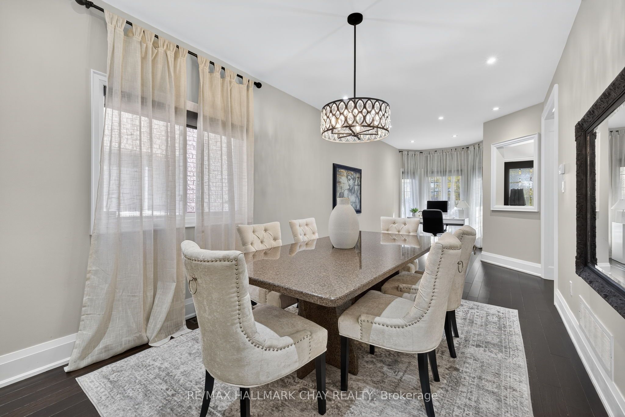 160 Golden Gate Circle Property Photo 15