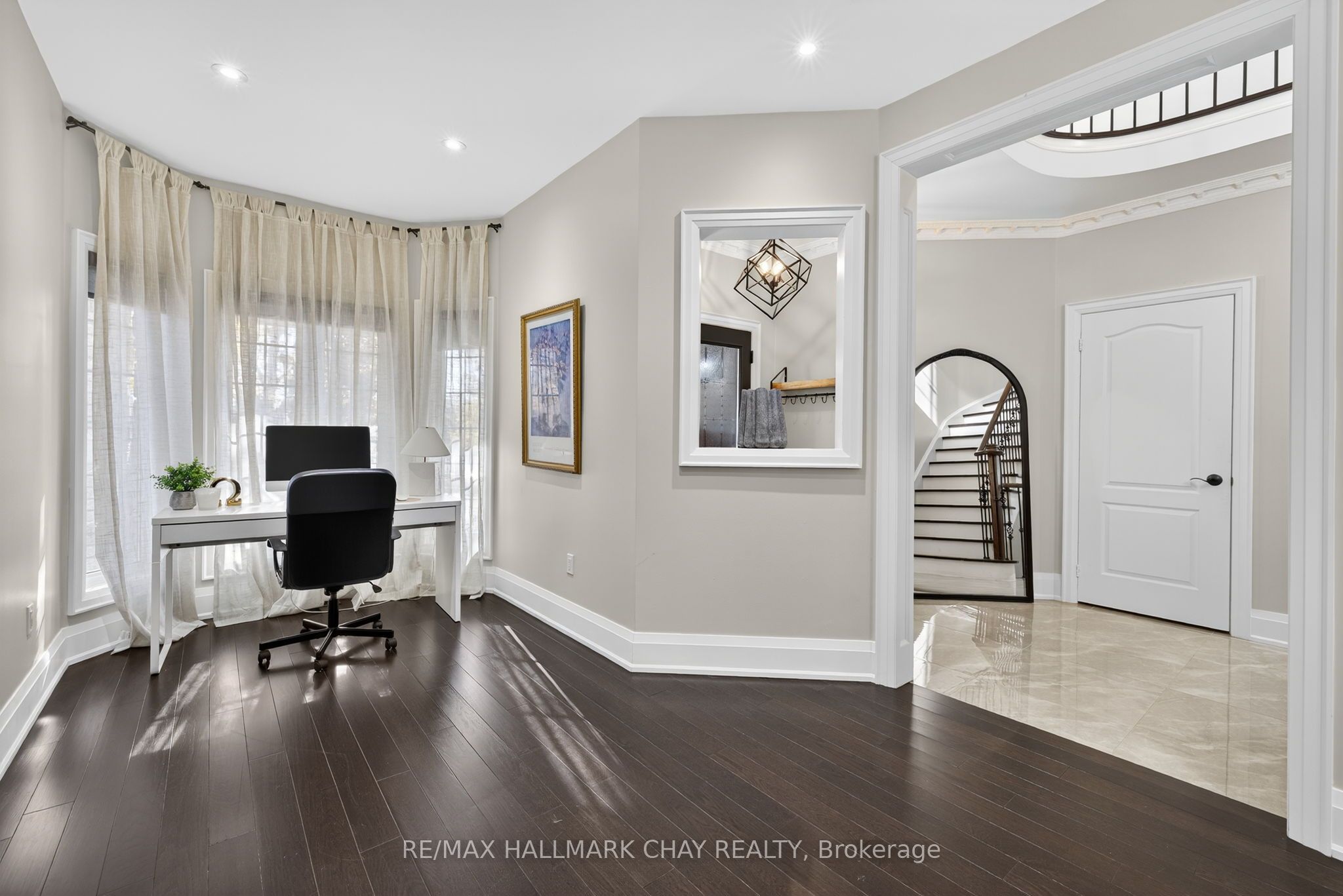 160 Golden Gate Circle Property Photo 16