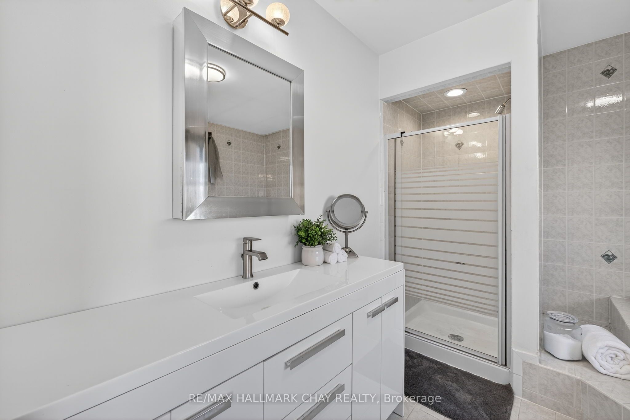 160 Golden Gate Circle Property Photo 26