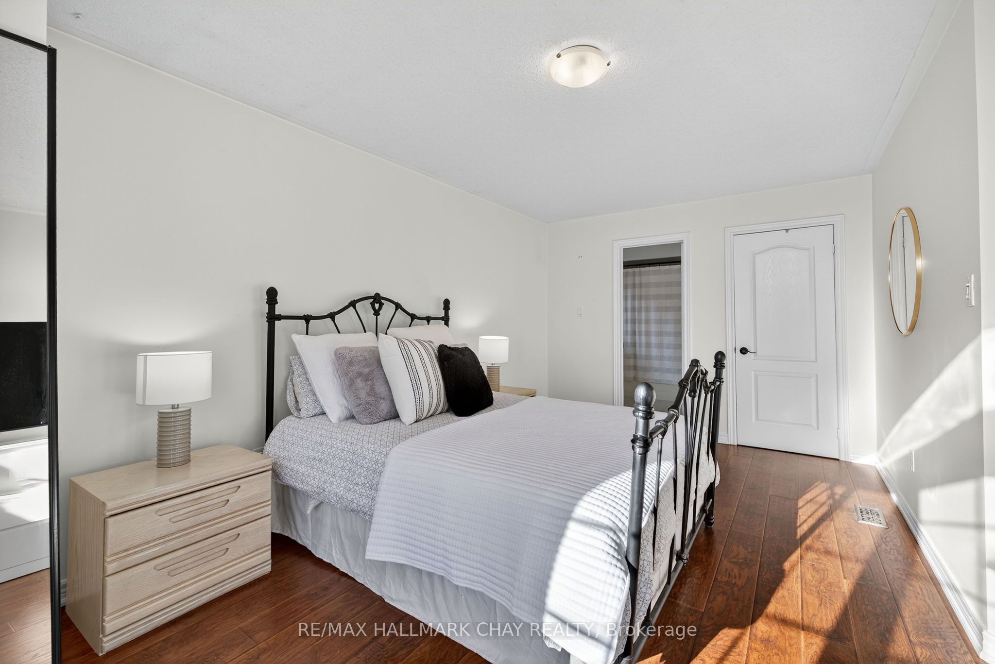 160 Golden Gate Circle Property Photo 29