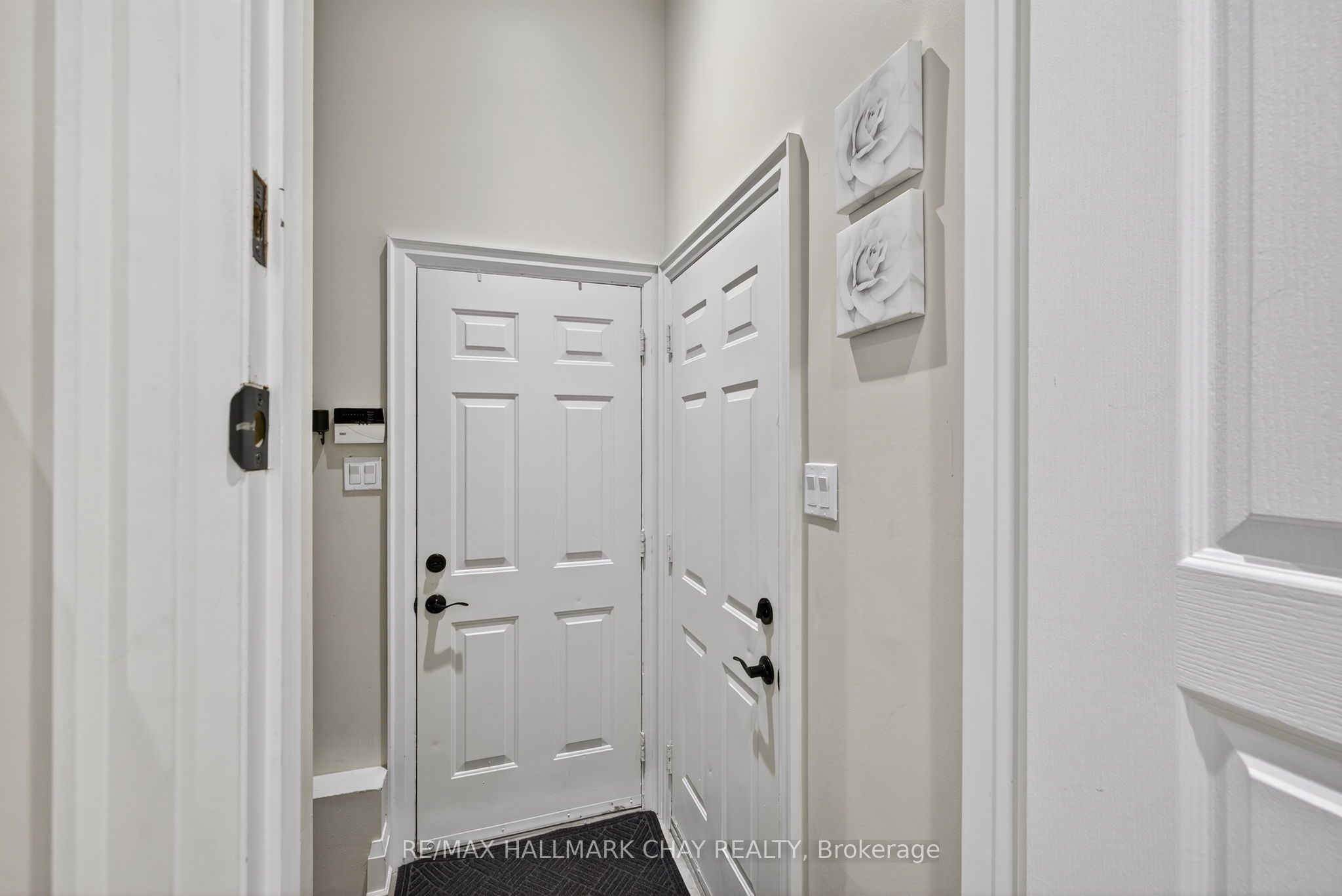 160 Golden Gate Circle Property Photo 33
