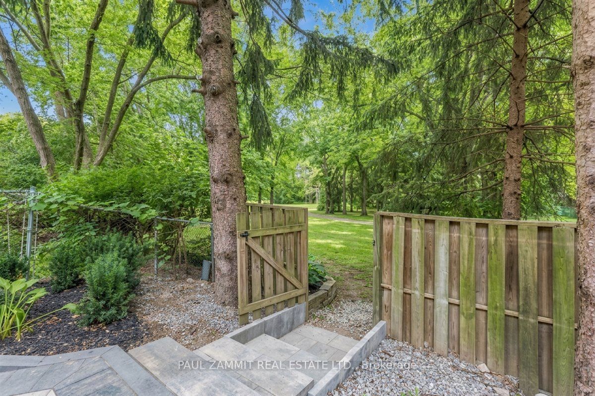 16 Pine Knoll Gate Property Photo 41