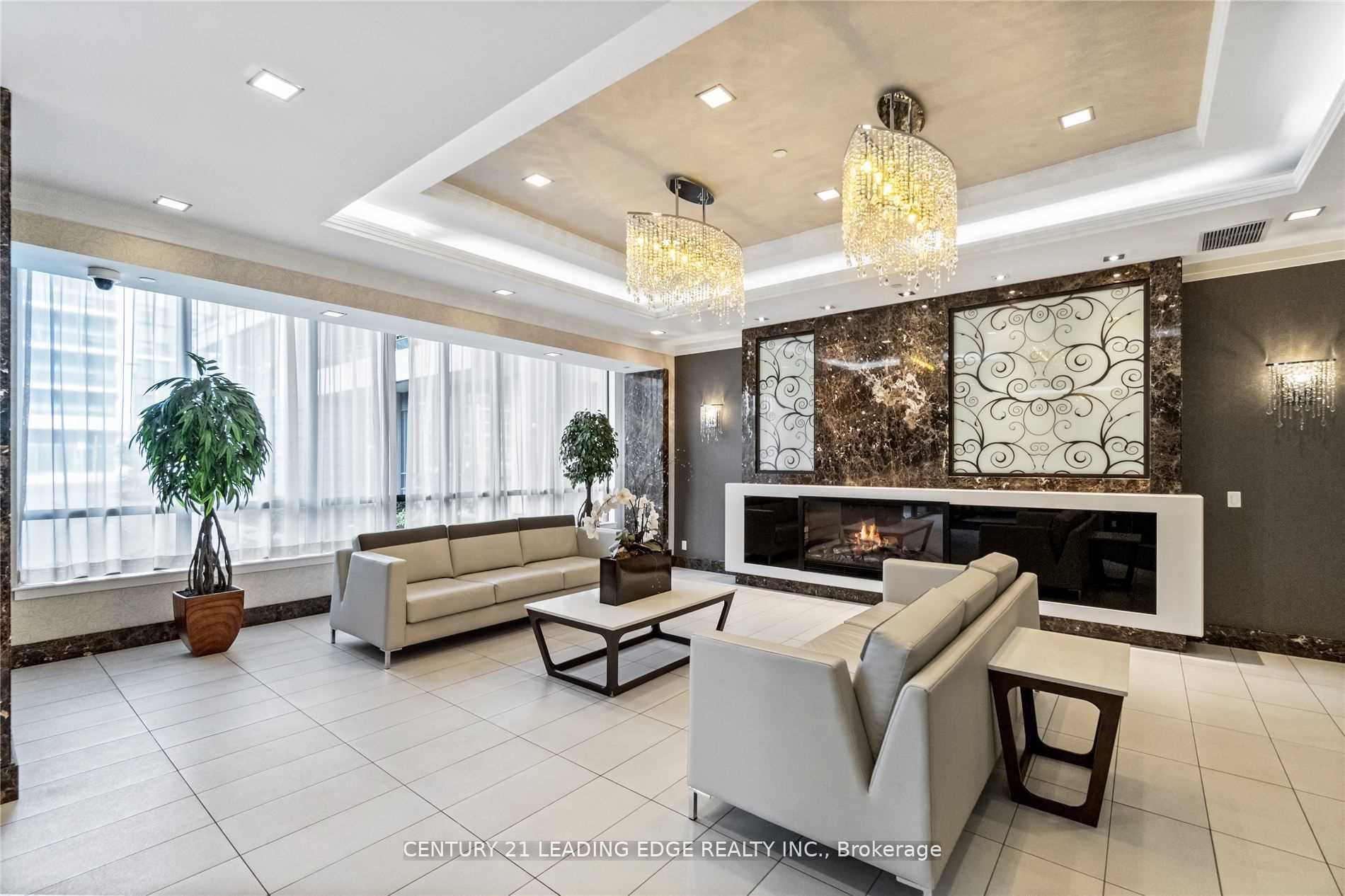 370 Highway 7 E Ph19 Property Photo 3