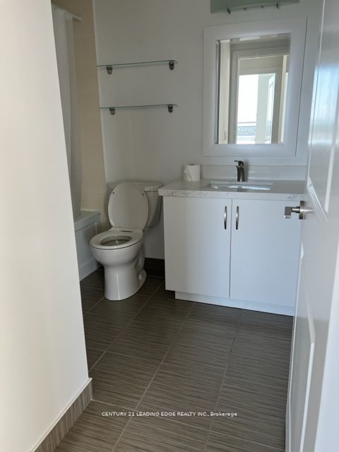370 Highway 7 E Ph19 Property Photo 21