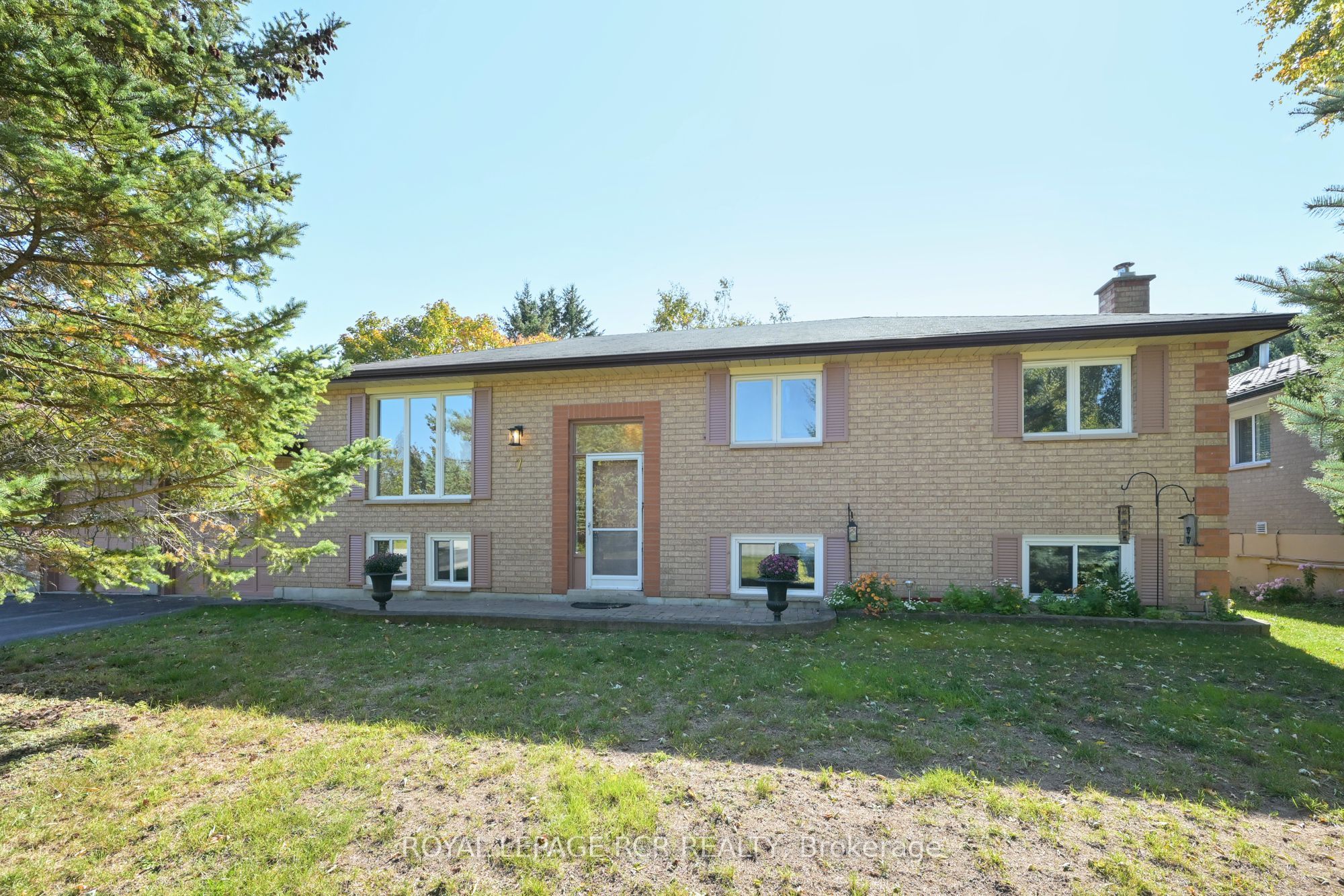 7 Moore Avenue Property Photo 2