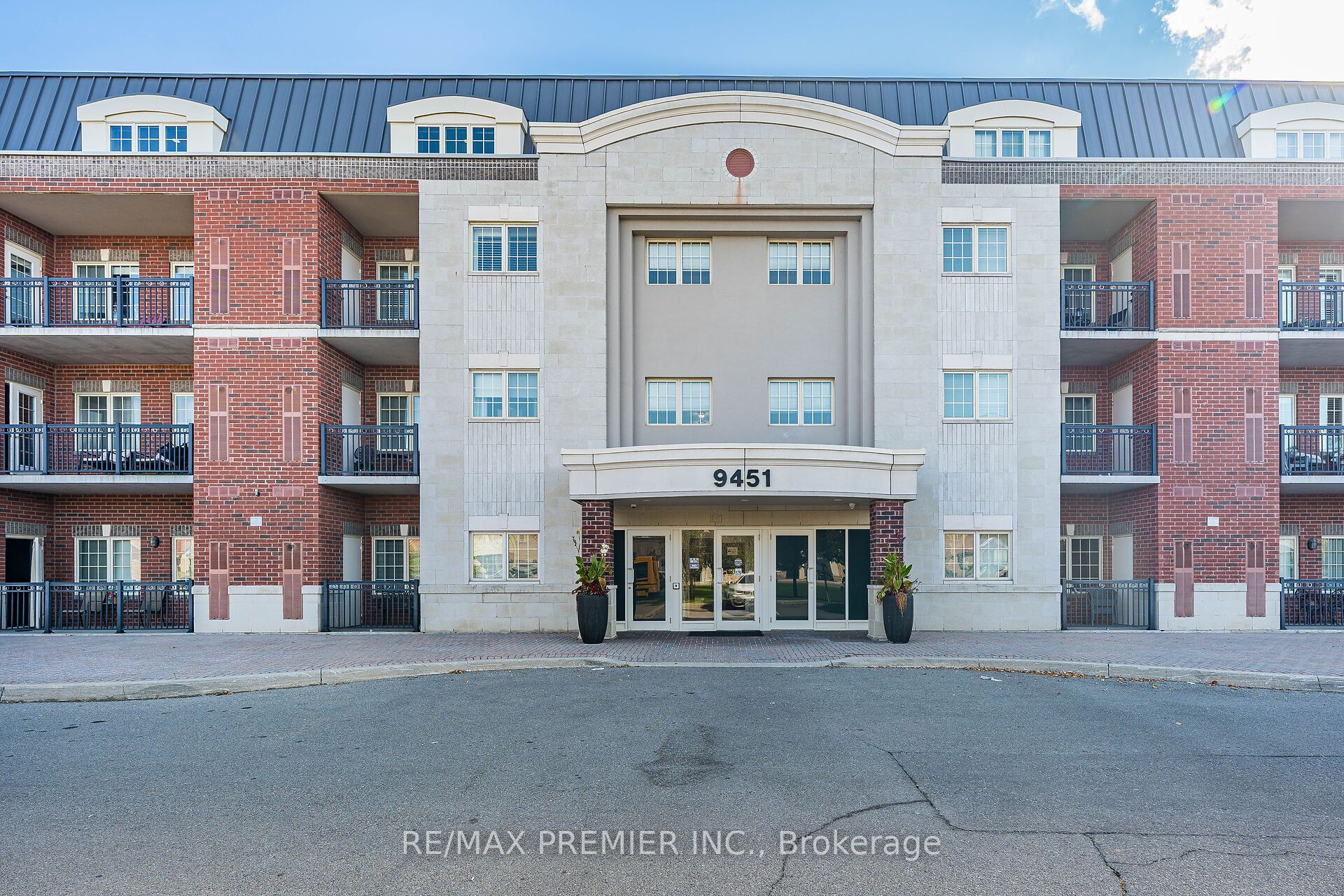 9451 Jane Street 304
