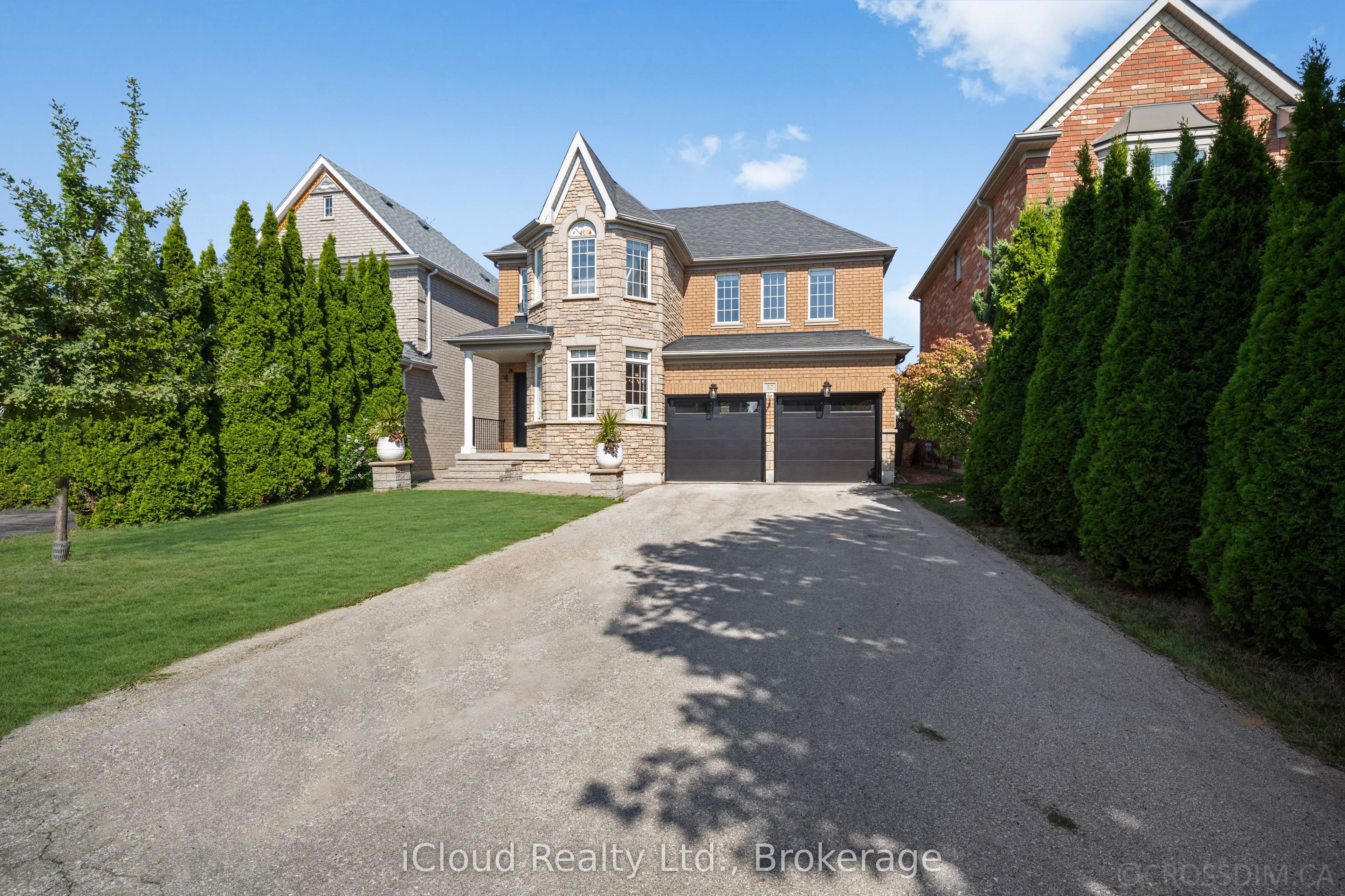 60 Tuscana Boulevard Property Photo 3
