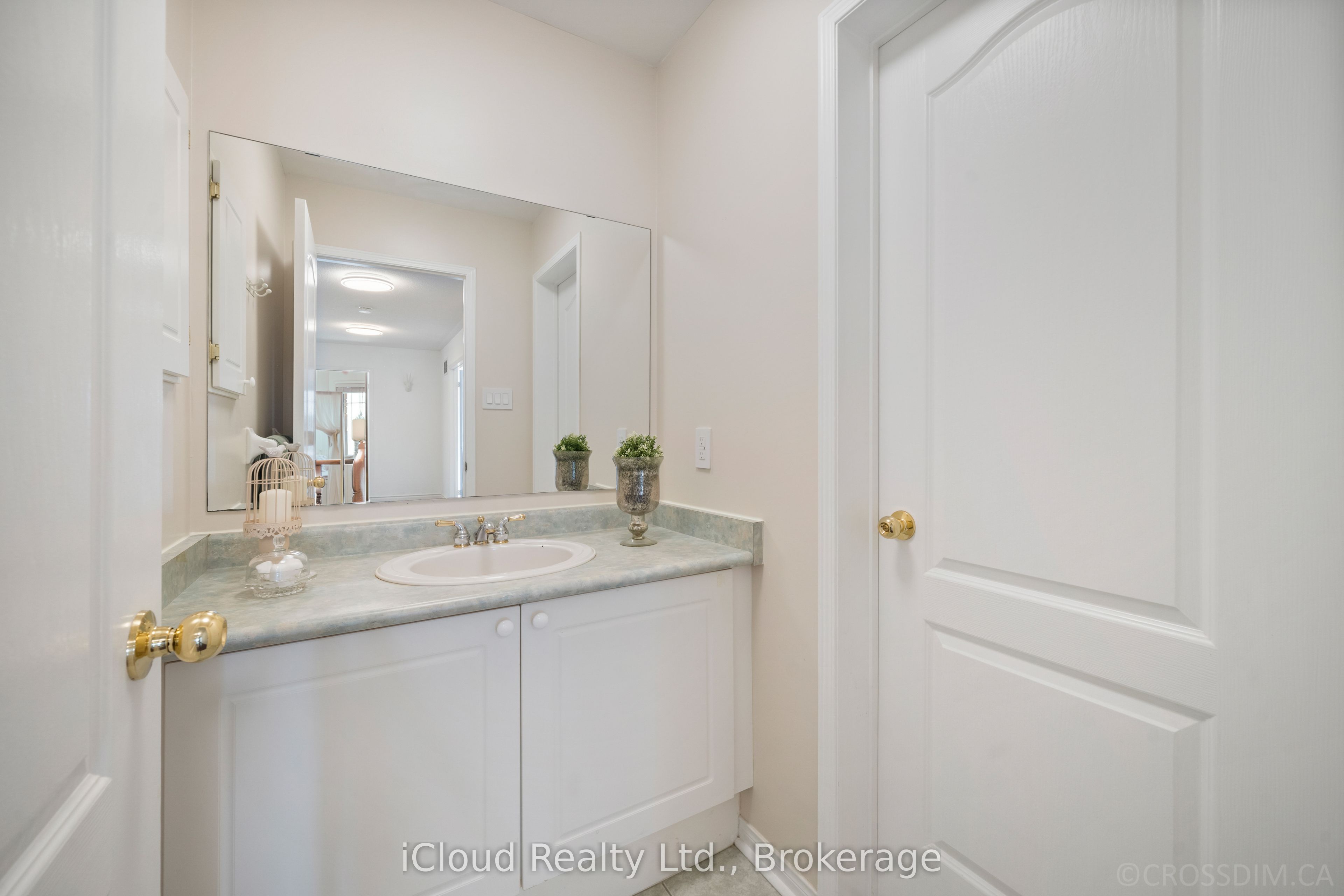 60 Tuscana Boulevard Property Photo 33