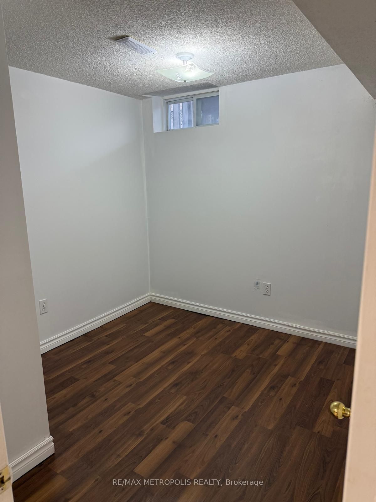 116 Douglas Haig Drive Basement Property Photo 5
