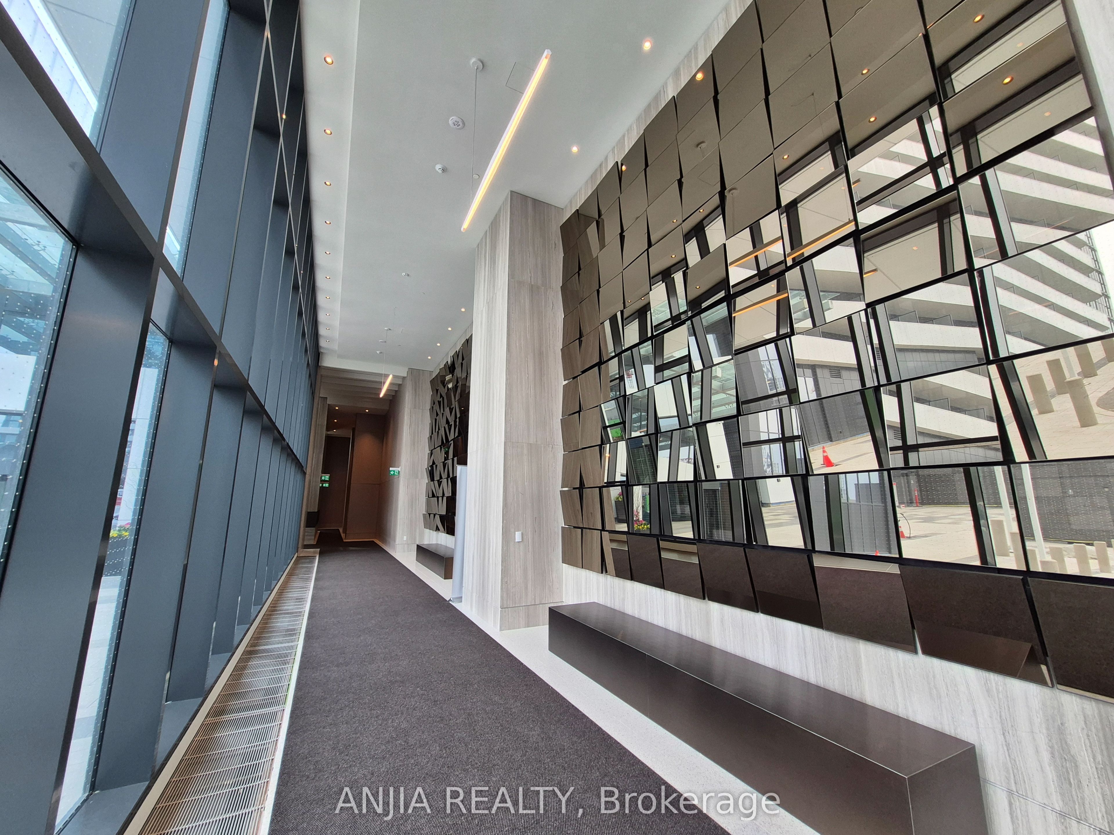 225 Commerce Street 4015 Property Photo 7