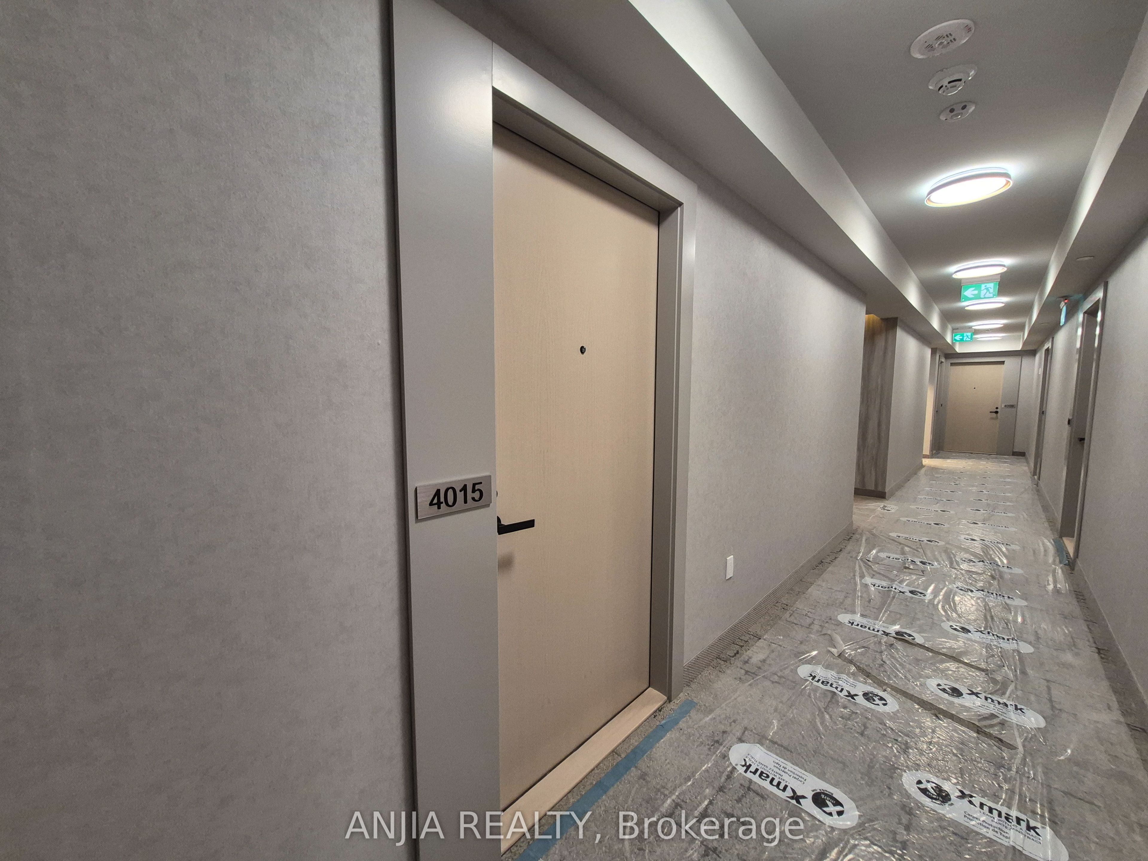 225 Commerce Street 4015 Property Photo 8