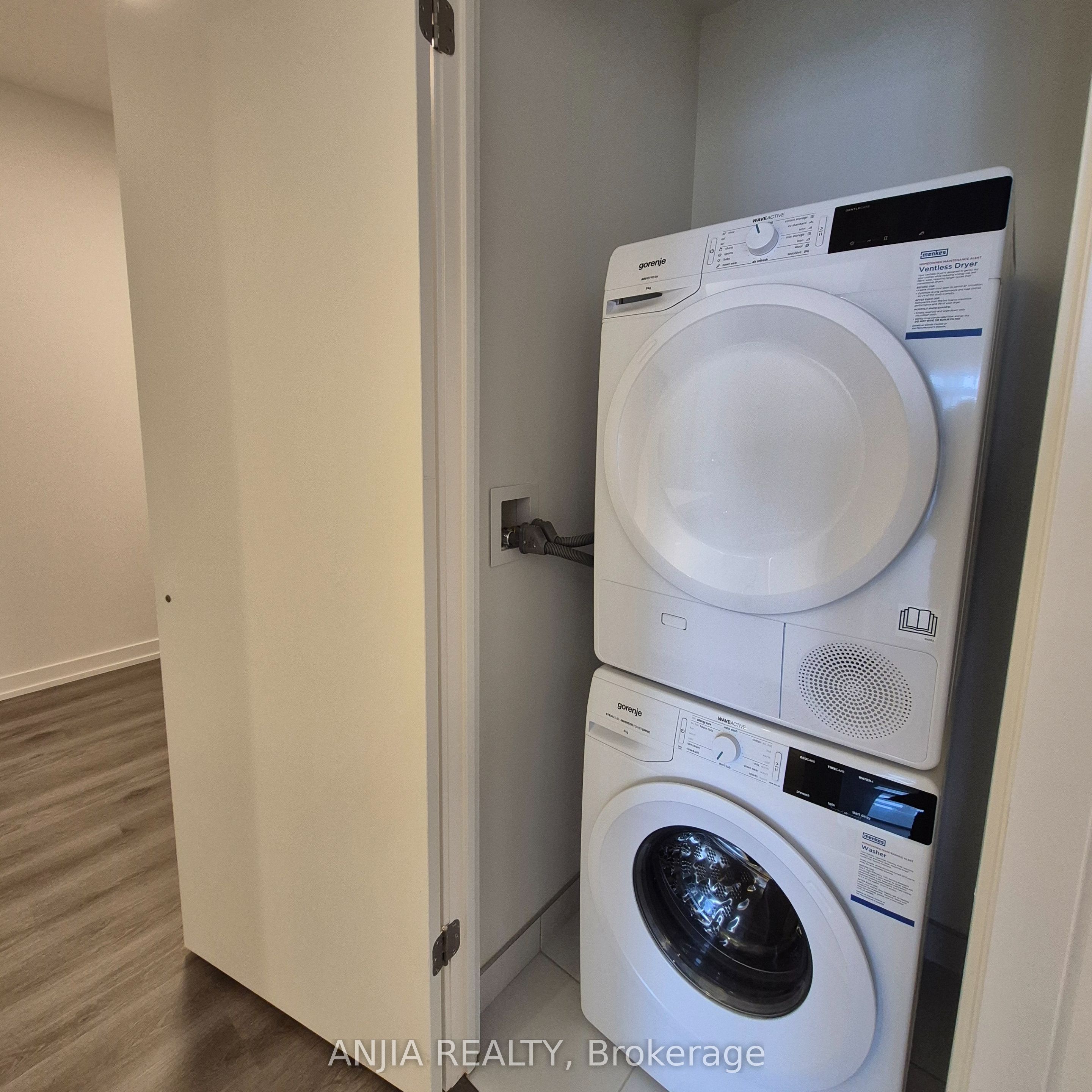 225 Commerce Street 4015 Property Photo 14